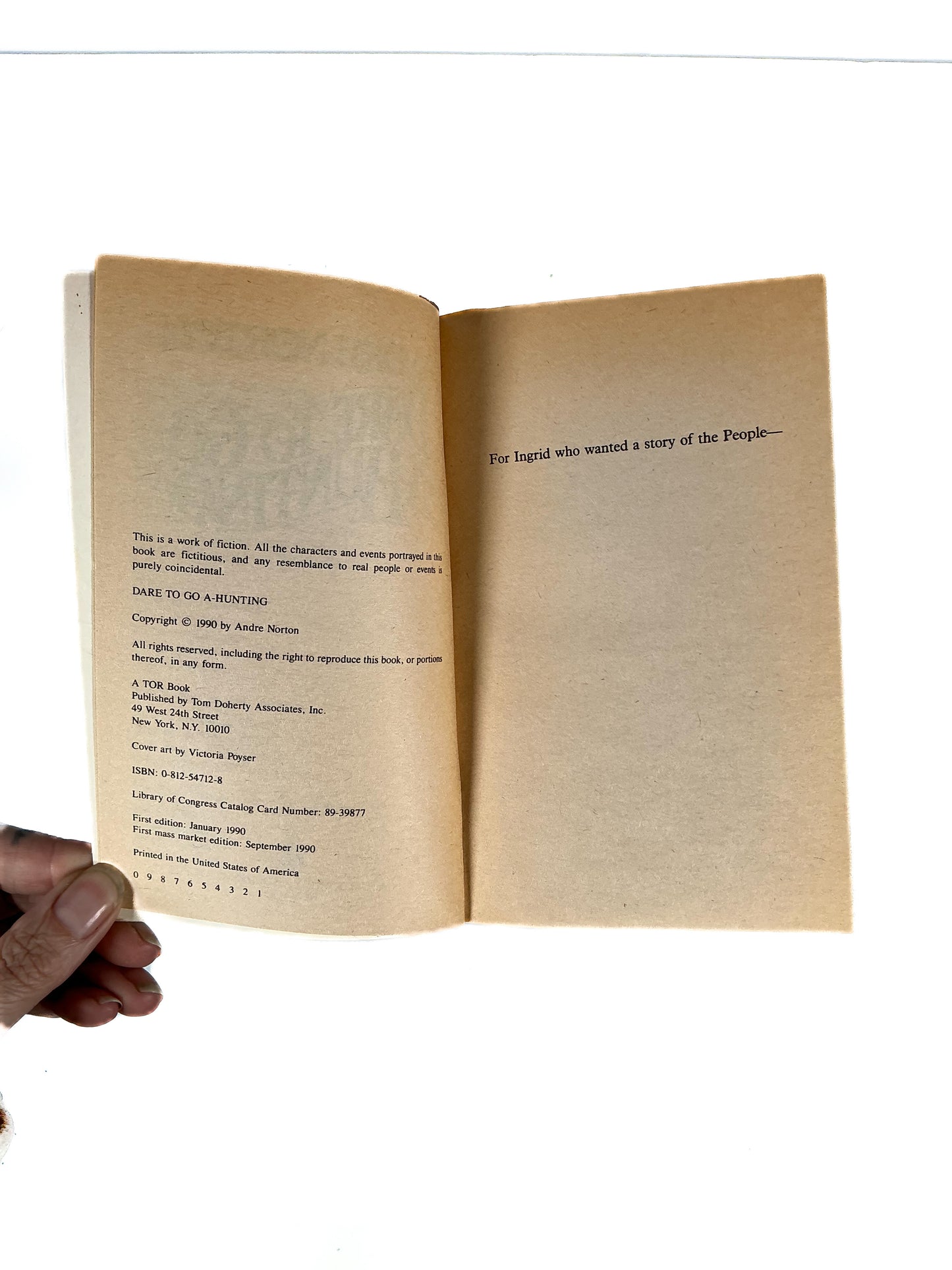 Vintage Paperback - Dare to go A Hunting - Andre Norton - 1990