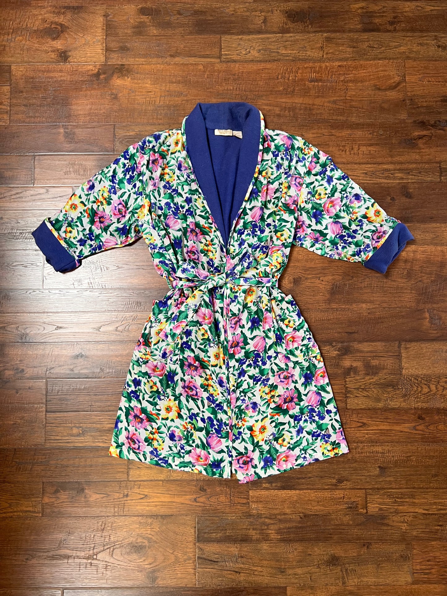 Vintage Clothing - Lightweight Lounge Robe - Bright Spring Florals - Victoria’s Secret