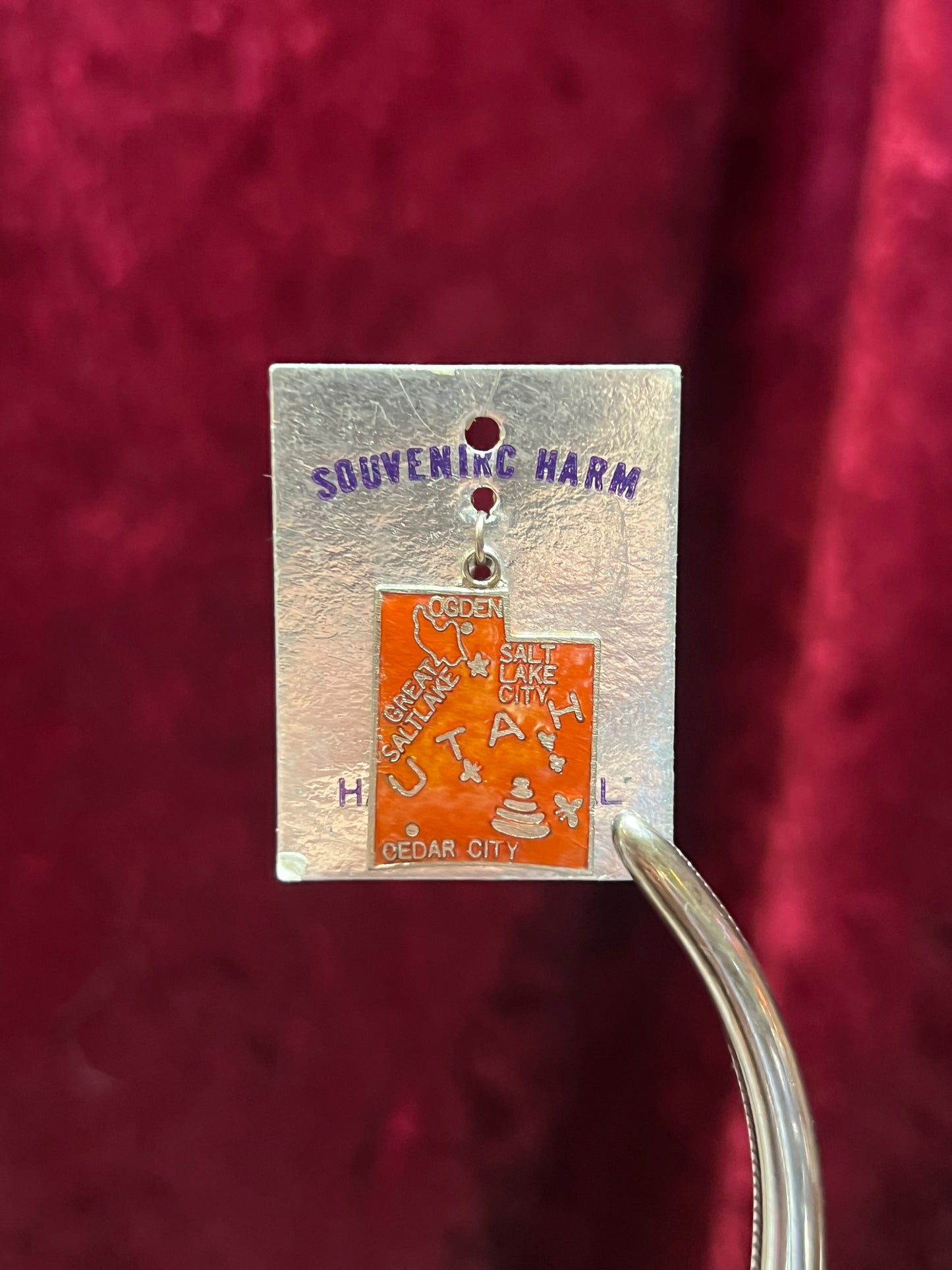 Vintage Jewelry - State Souvenir Pendant / Charm - Utah - Cloisonné