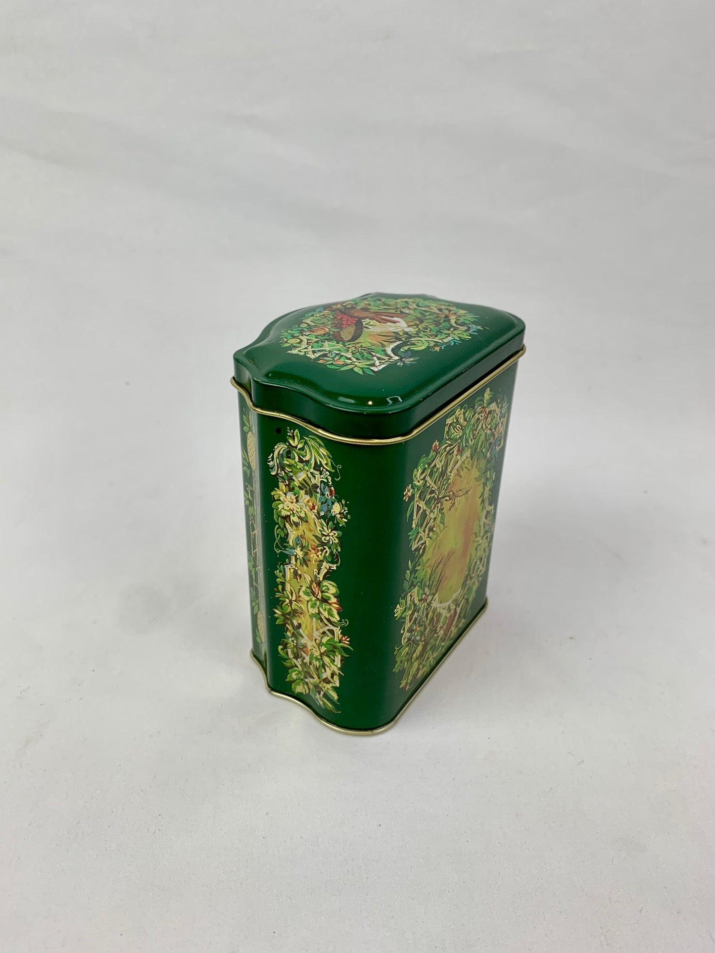 Vintage 1981 Avon Evergreen Christmas Tin - Warm Cottage Scene - Made In England