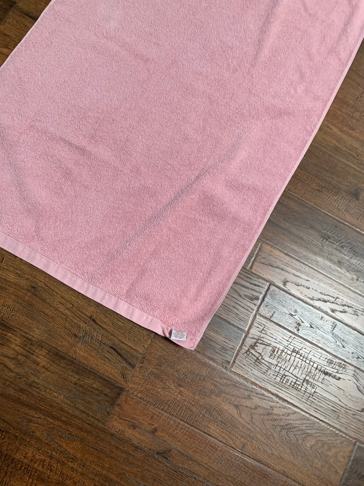 Vintage 1978 Grand Prix by Avanti Bath Towel - Pink with Lace, Ribbon, and Rose Trim