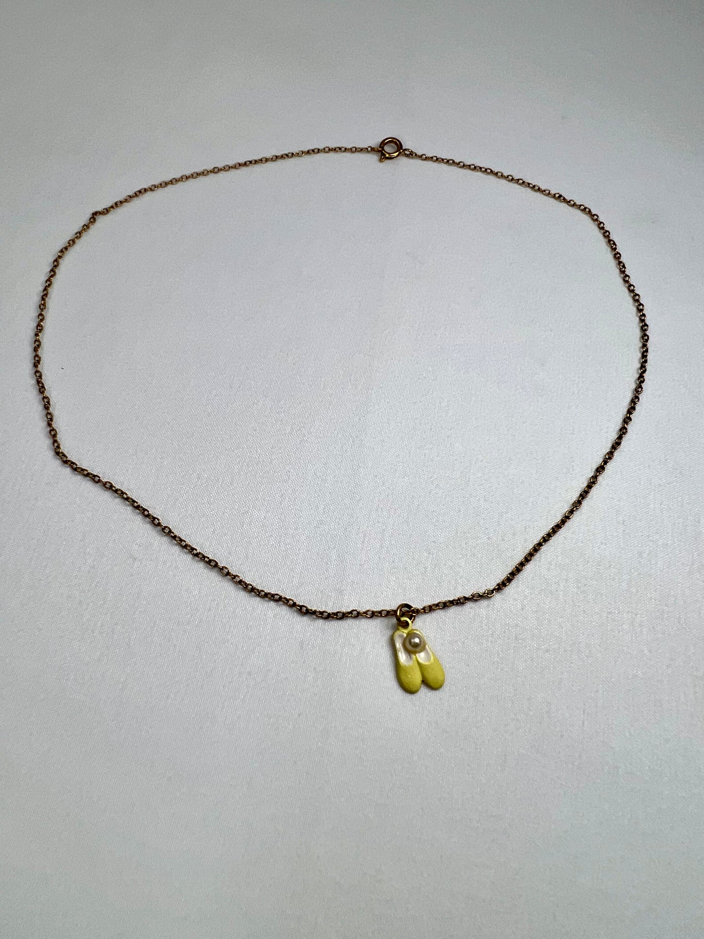 Vintage 1990s Gold Tone Necklace with Ballet Slipper Pendant