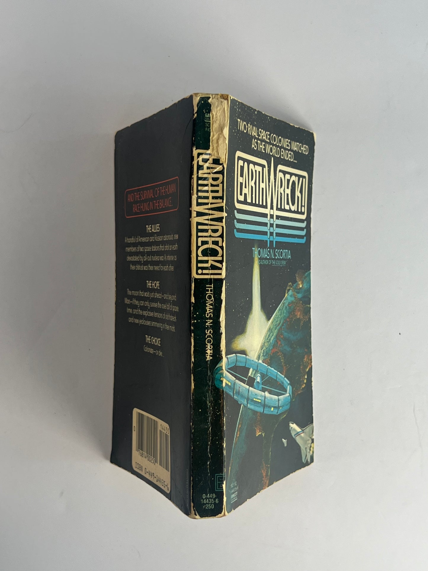 Vintage Paperback - Earthwreck! - Thomas N. Scortia - 1974