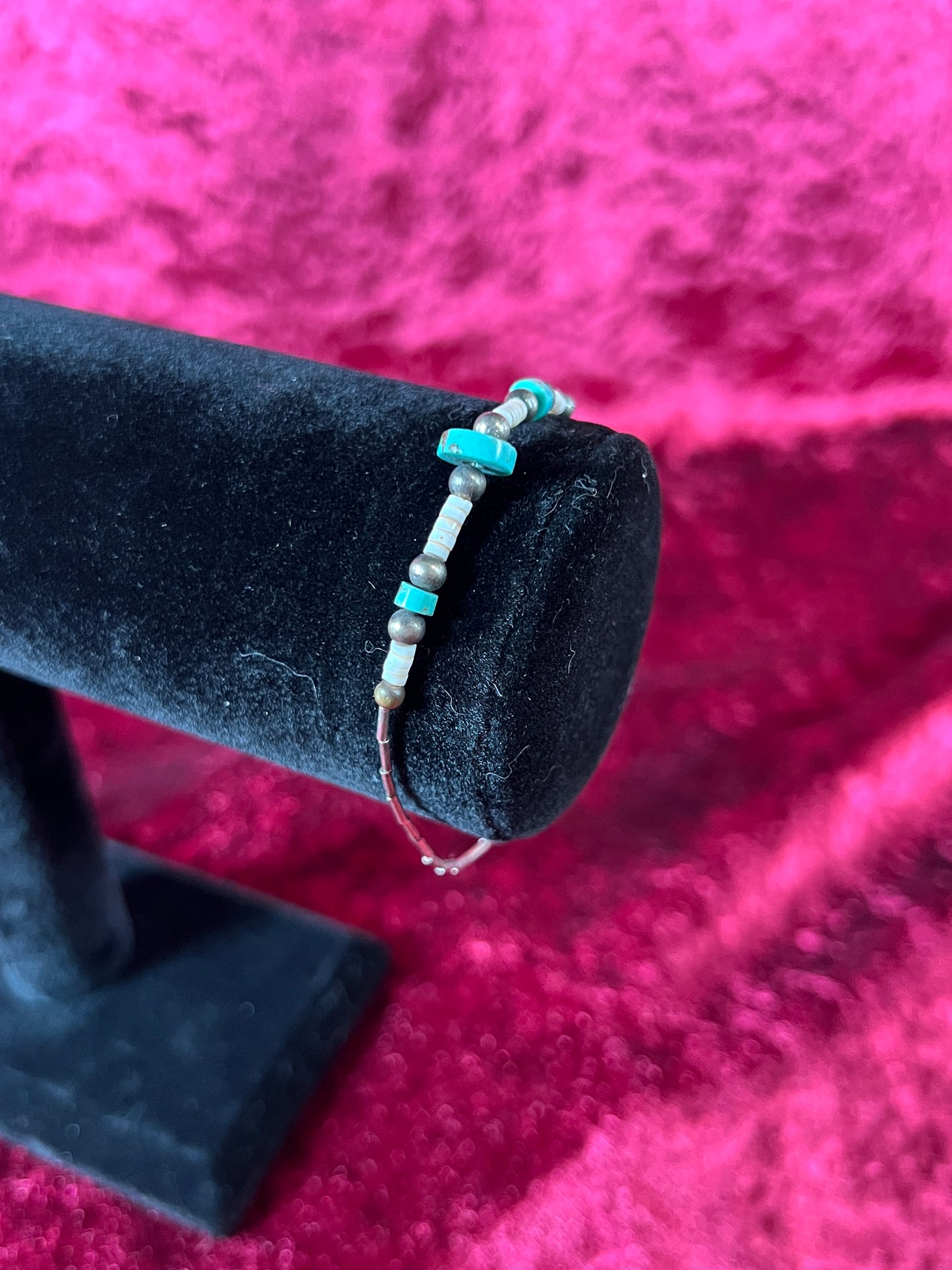 Vintage Jewelry - Beaded Bracelet - Silver Tone - Puka Shell and Turquoise - 7.5"