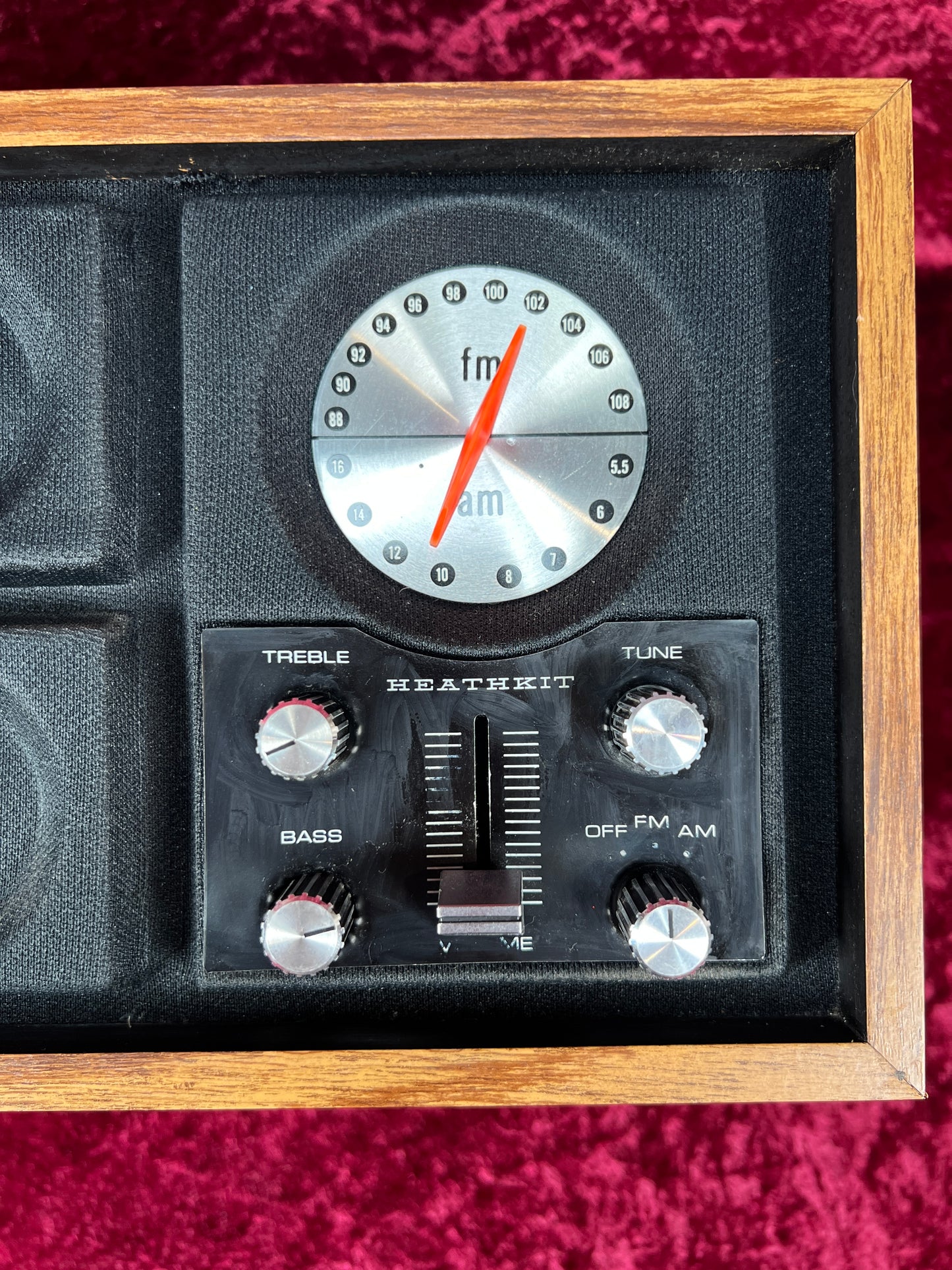 Vintage Electronics - AM / FM Tube Radio - GR-1085 Wood Grain - Heathkit - 1975