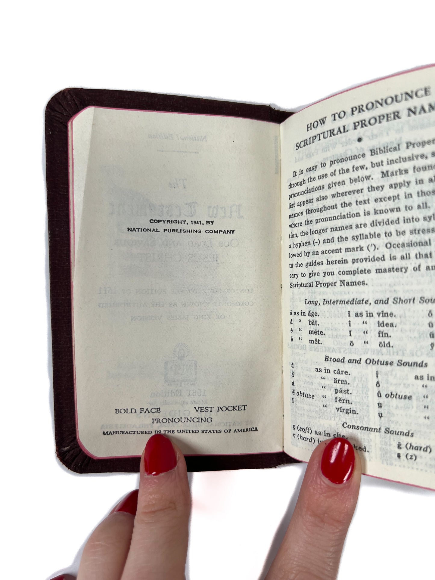 Vintage Bible - Pocket Book - 1941 New Testament Psalms and Proverbs - Maroon Leather Bound