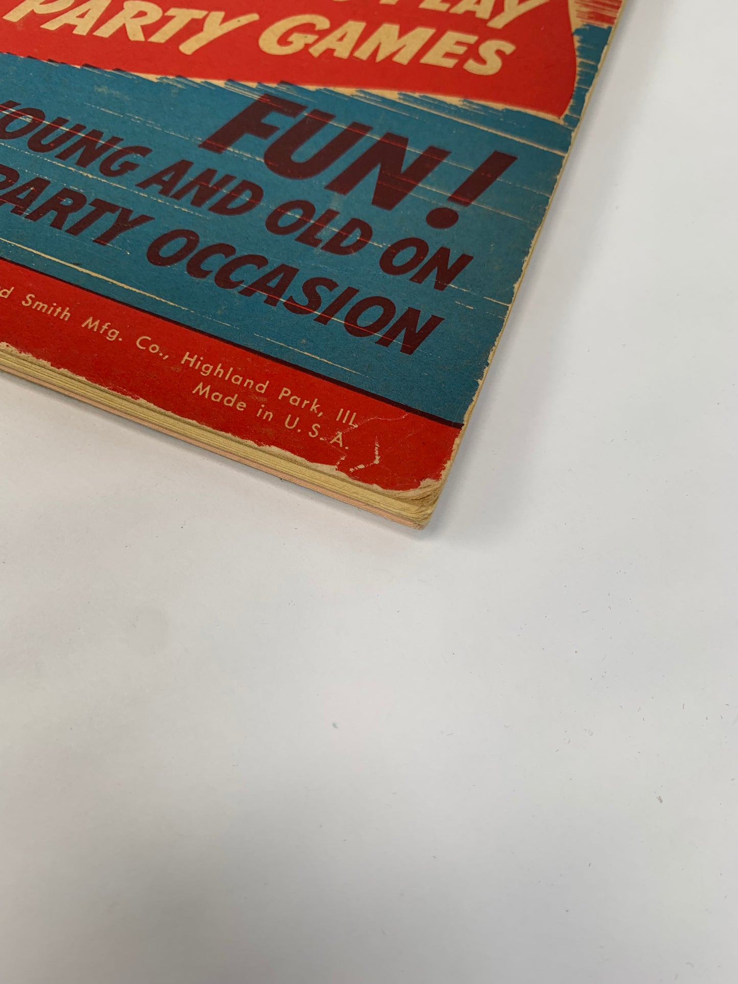 Vintage Game - Who Is It? Party Games - Ed Smith Mfg. Co. - 1960s