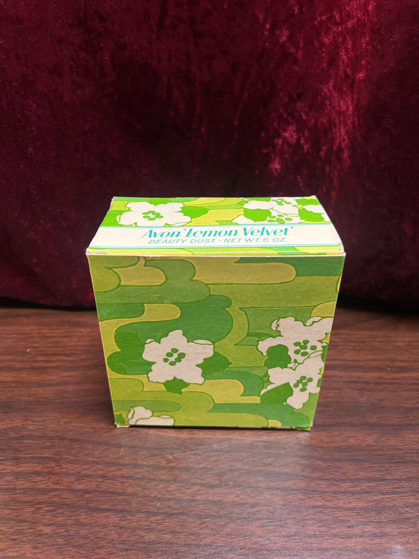 Vintage Makeup - Lemon Velvet Beauty Dust - Avon - New Open Box