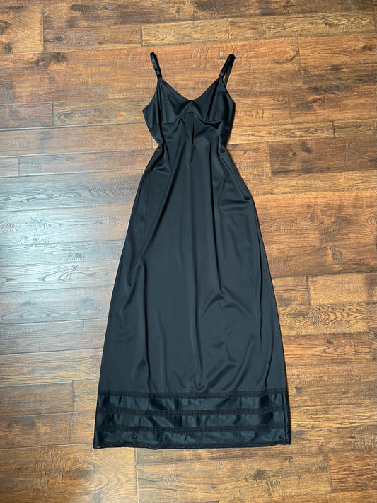 Vintage Clothing - Semi-Sheer Long Dress Slip - Black with Tiered Lace Trim - Gossard Artemis - Small