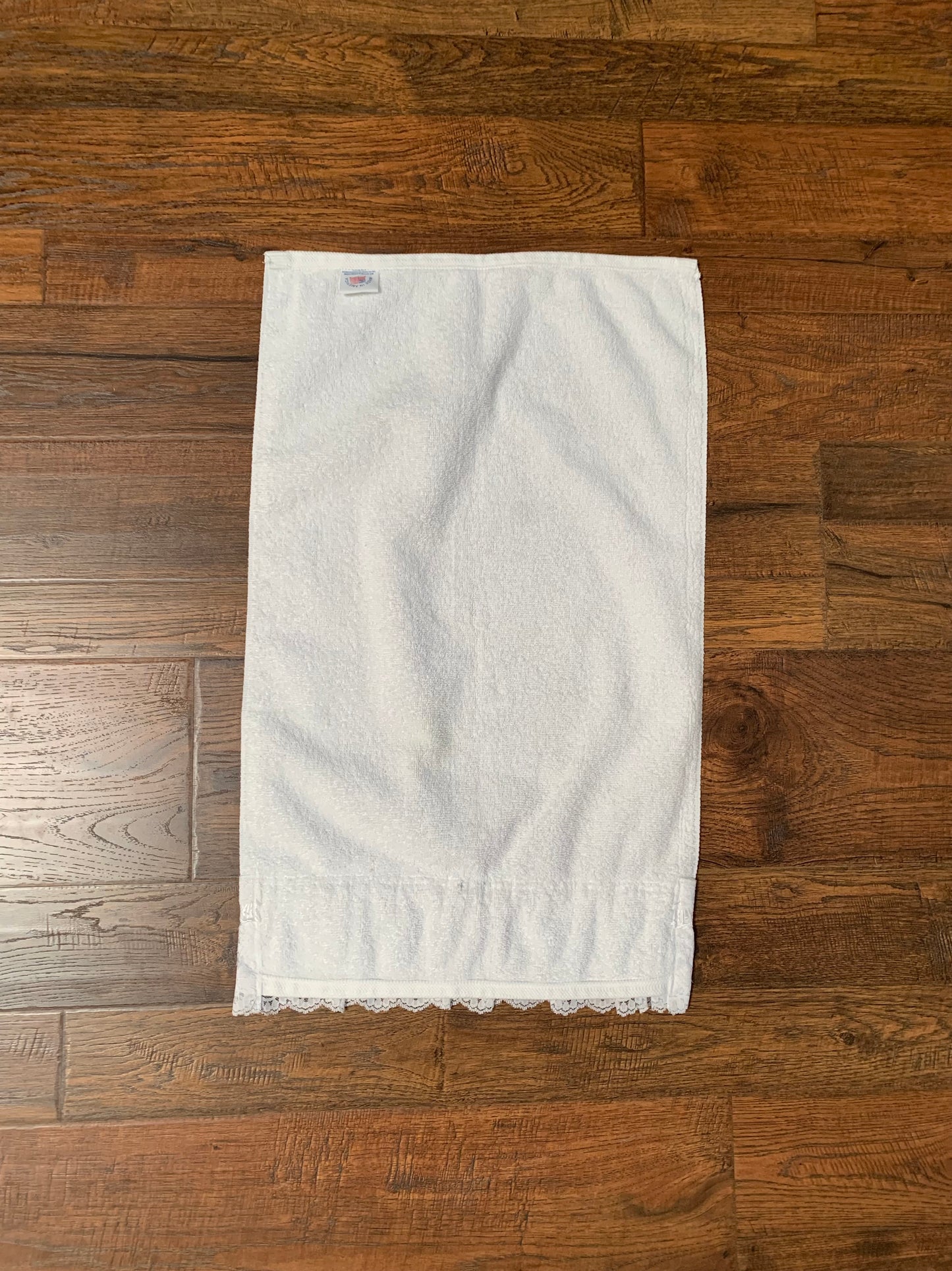 Vintage Made In America Bath Towel Set - White with Pink Rose & Lace Trim