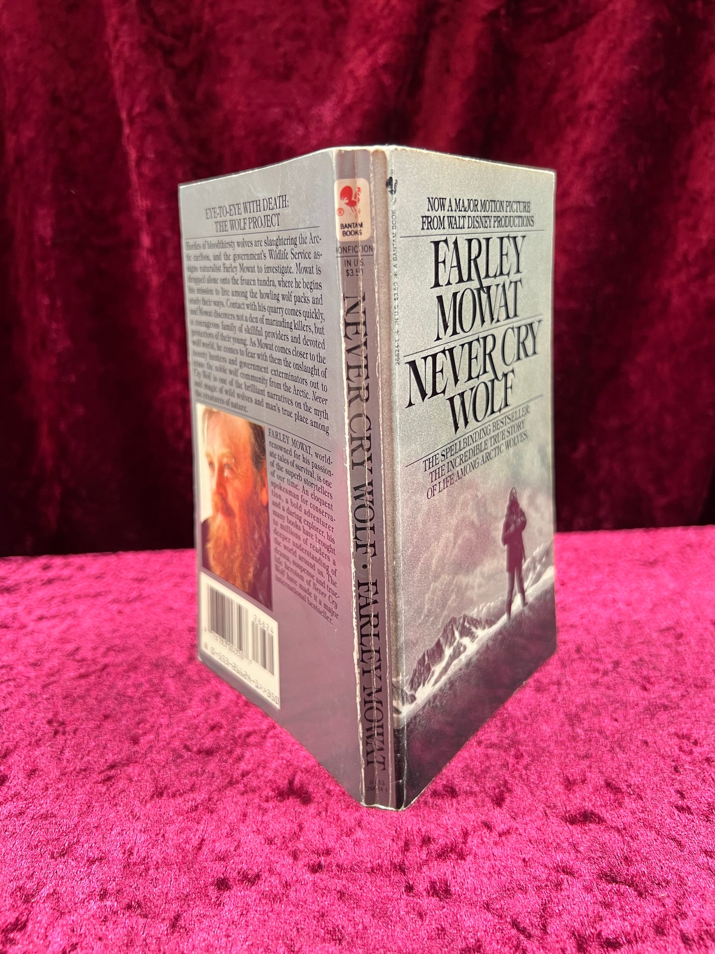 Vintage Paperback - Never Cry Wolf - Farley Mowat - 1983