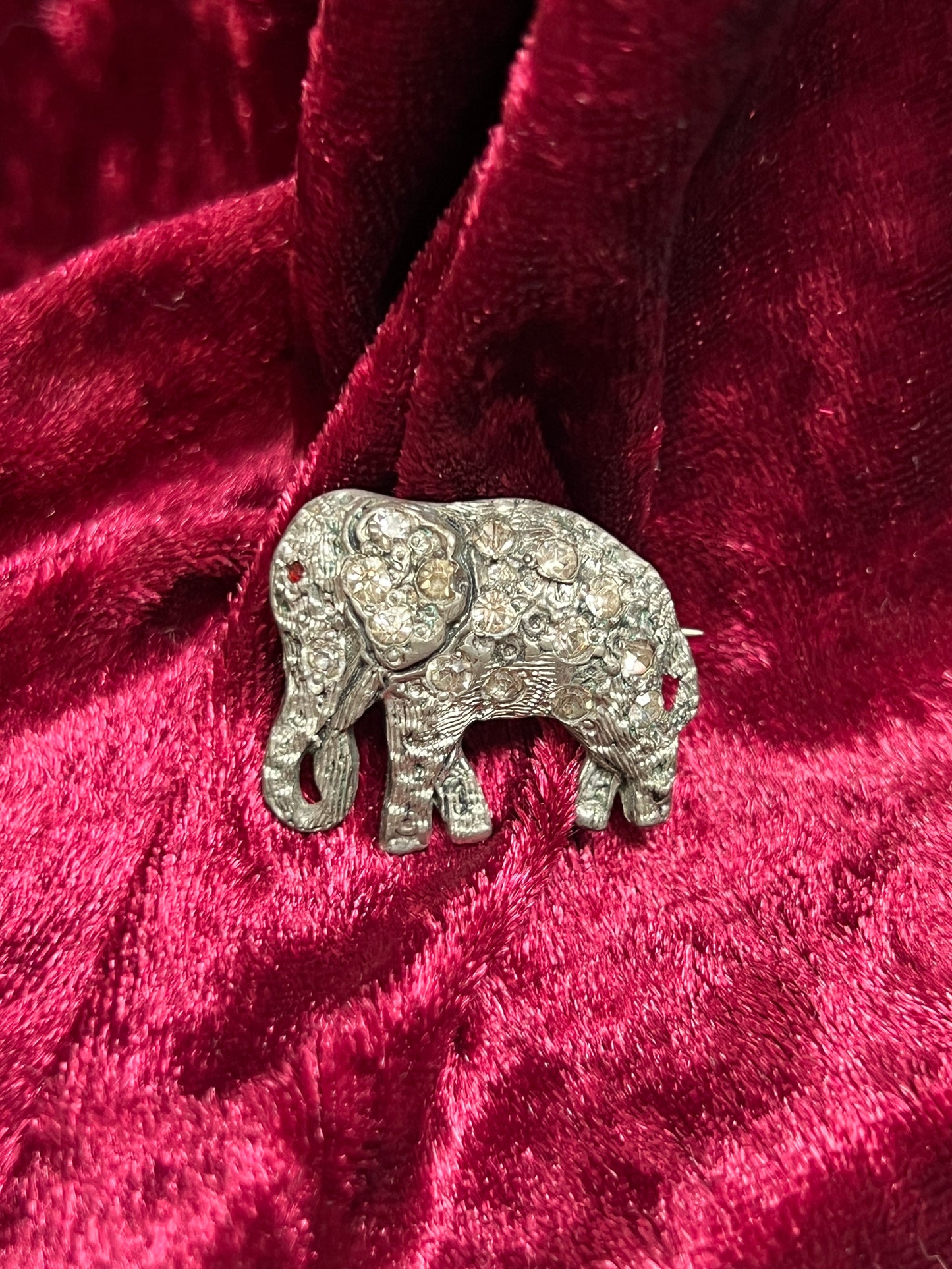 Vintage Jewelry - Brooch - Silver Tone Metal - Clear Rhinestones - Red Eye Elephant