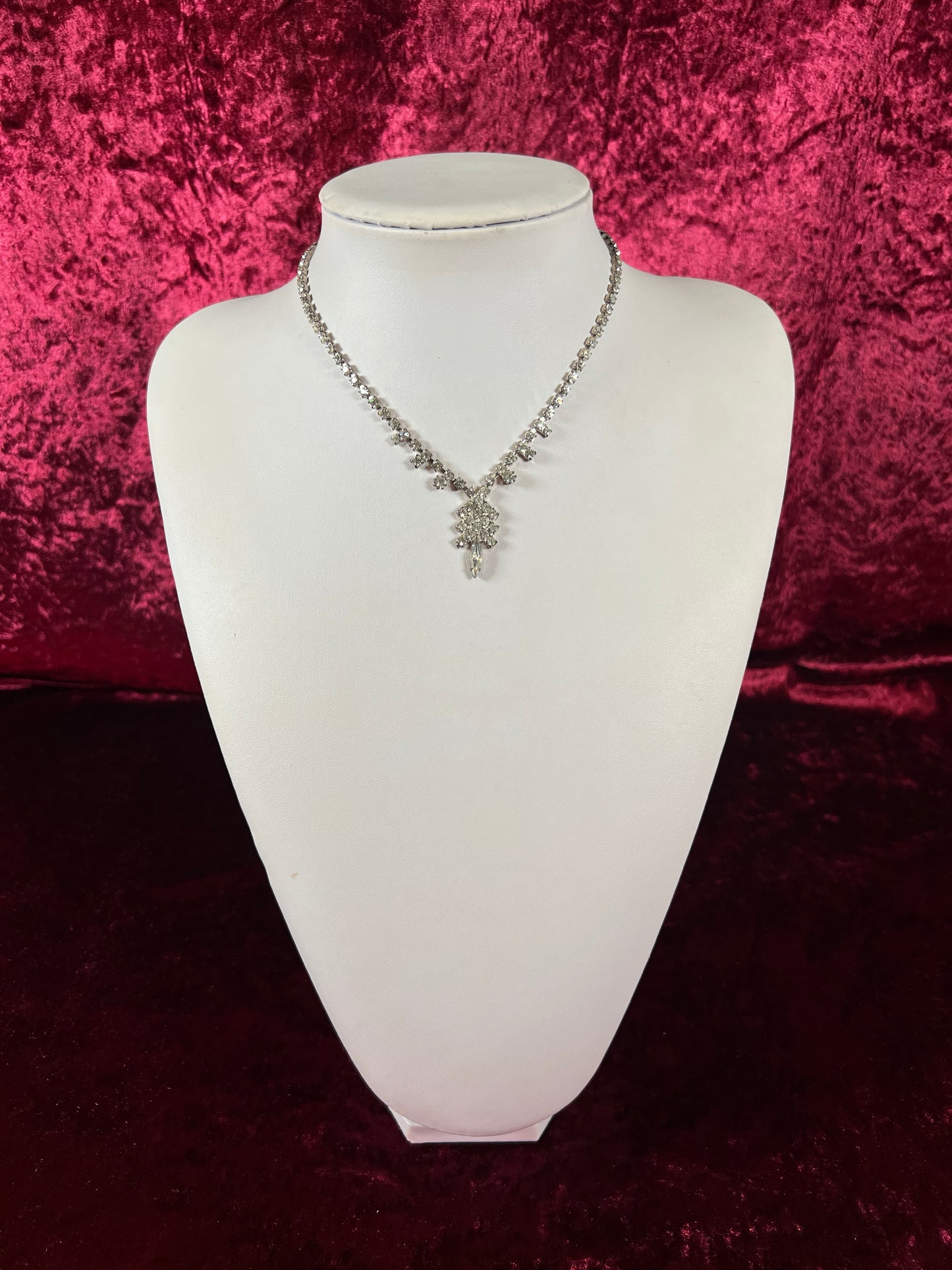 Vintage Jewelry - Collar / Choker Necklace - Silver Tone Metal - Ornate Drop Pendant - Clear Rhinestones - 16.5”