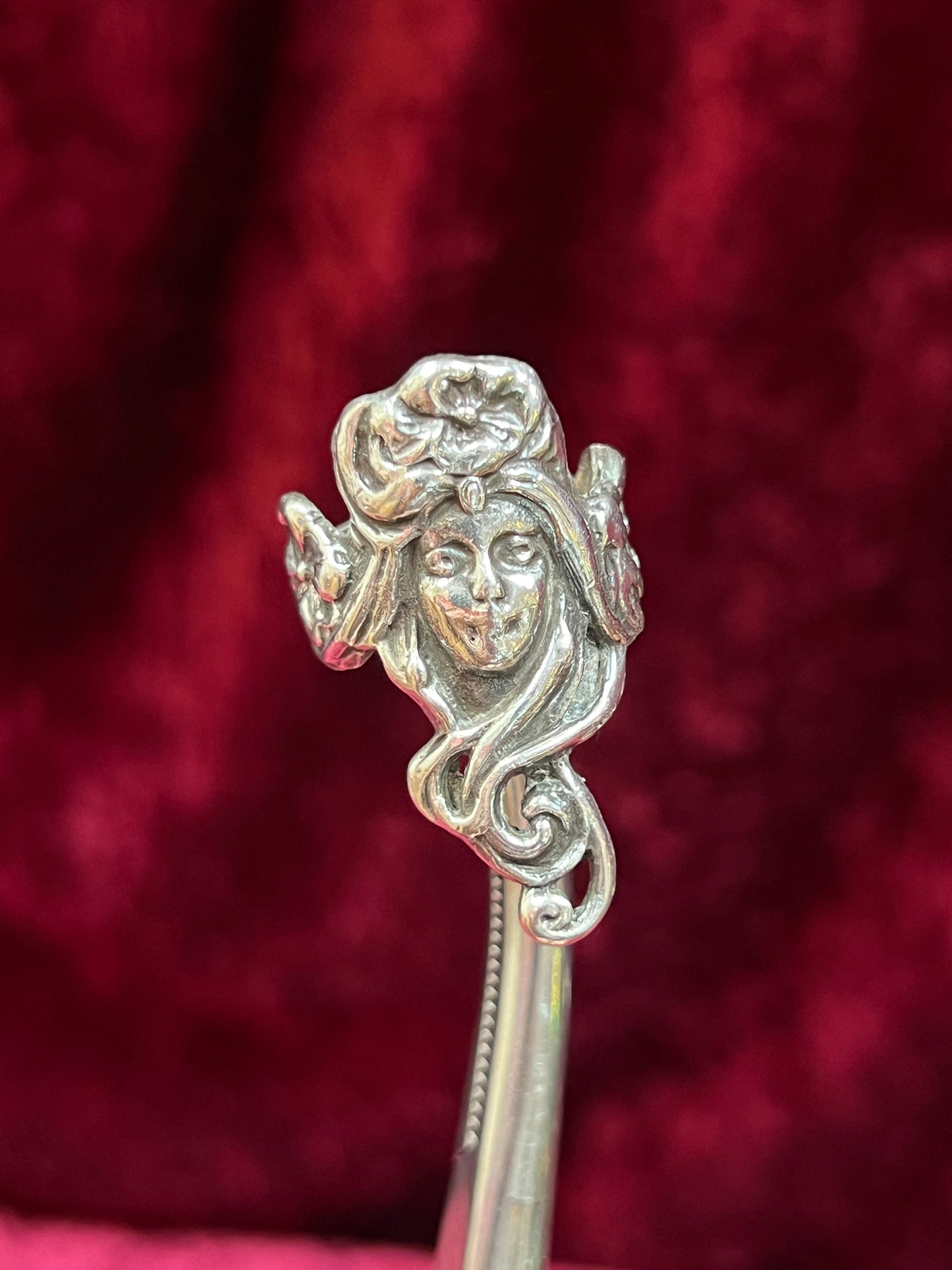Vintage Jewelry - Ring - Sterling Silver - Art Nouveau Flower Goddess Face - 8