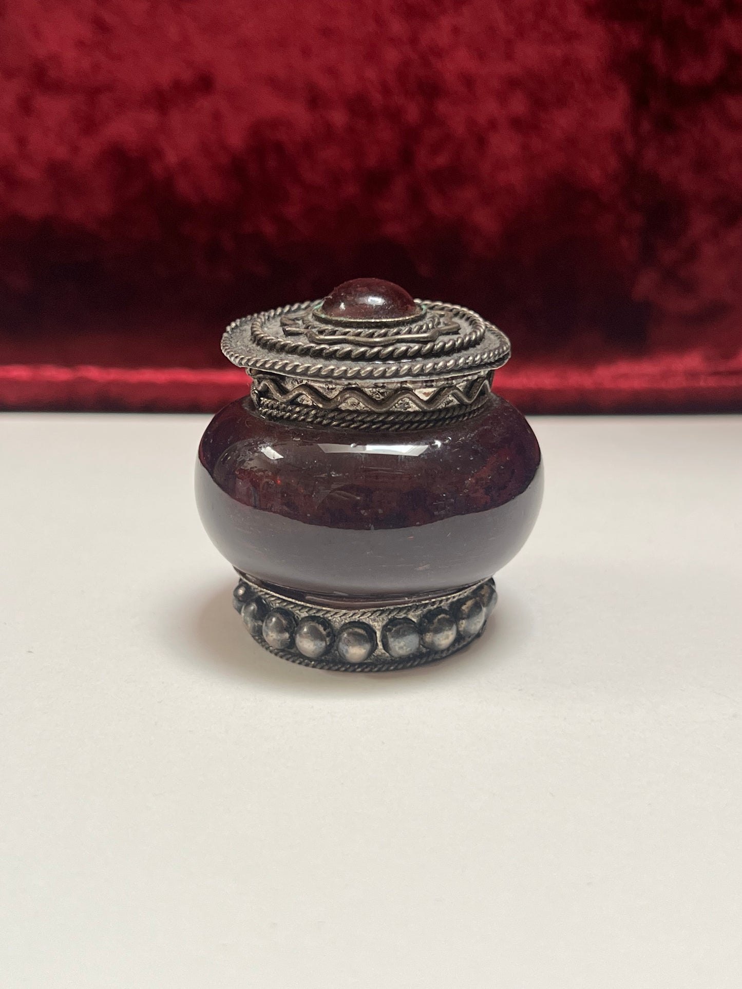Vintage Trinket Box - Pill / Snuff Jar - Amethyst Purple Glass - Ornate Silver Tone Design