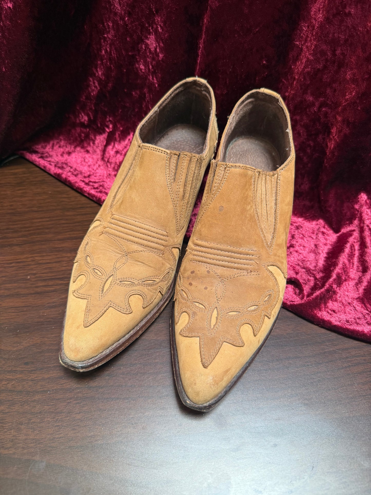 Vintage Shoes - Guess by Marciano - American Cowboy - Embossed Tan Leather - 8 1/2