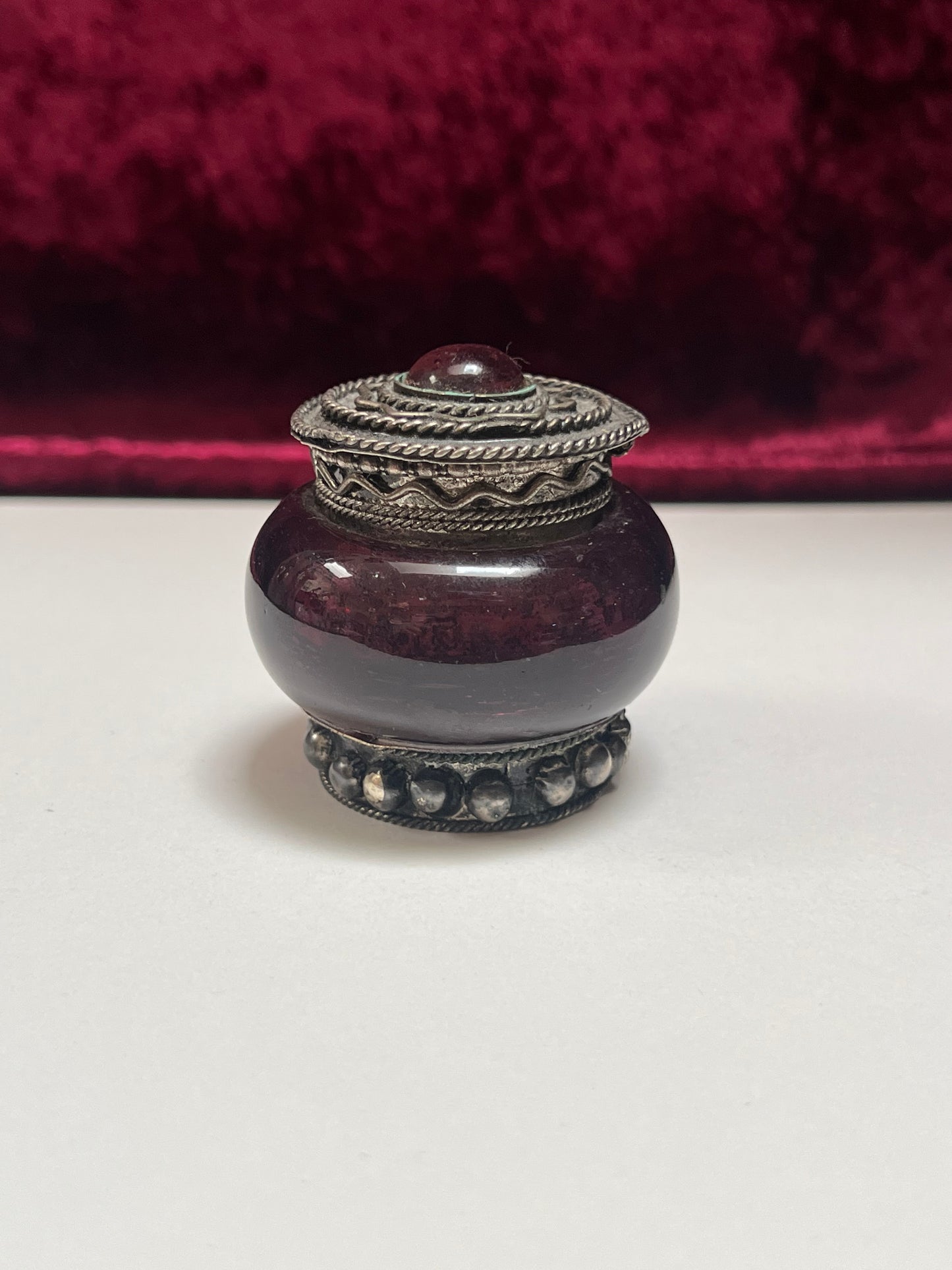 Vintage Trinket Box - Pill / Snuff Jar - Amethyst Purple Glass - Ornate Silver Tone Design