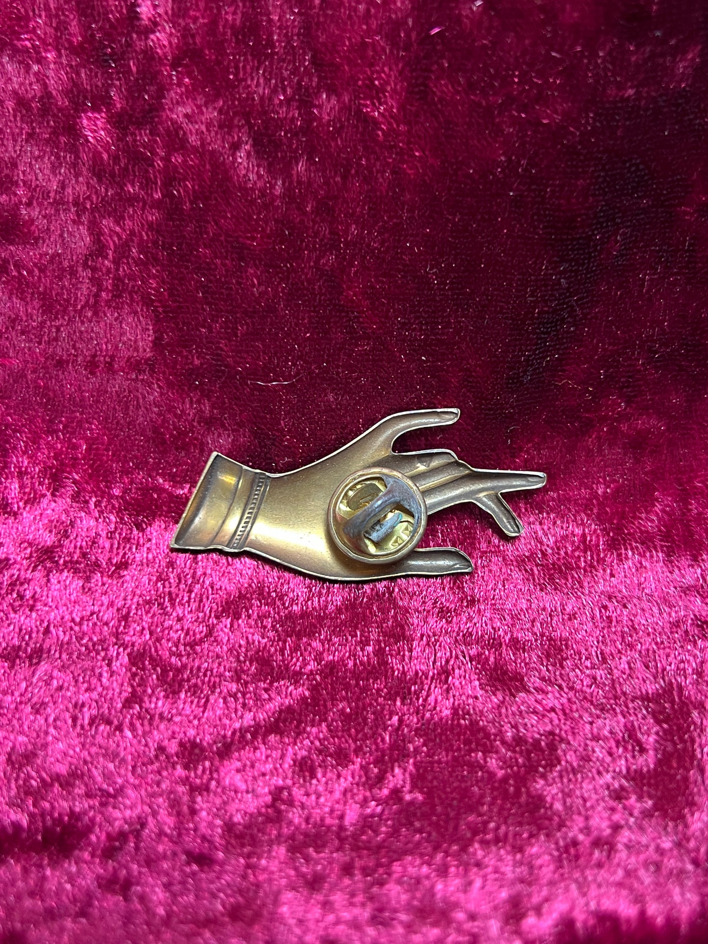 Vintage Jewelry - Brooch / Pin - Brass - Antique Style Elegant Hand
