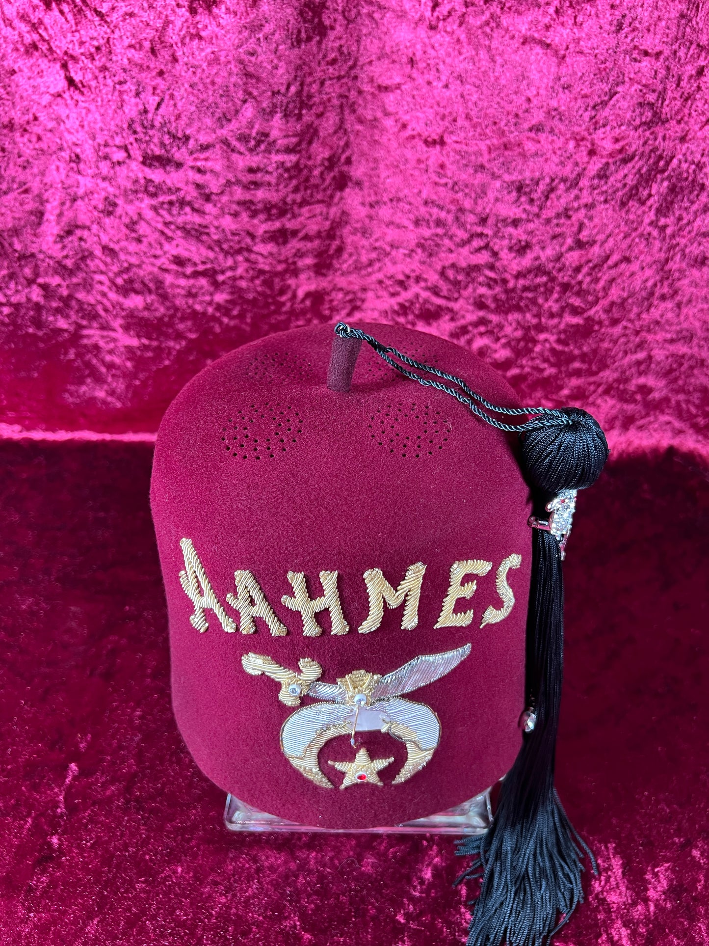 Vintage Oddities - Free Mason / Shriner Felt Fez with Hat Box - Wolf-Brown Inc.