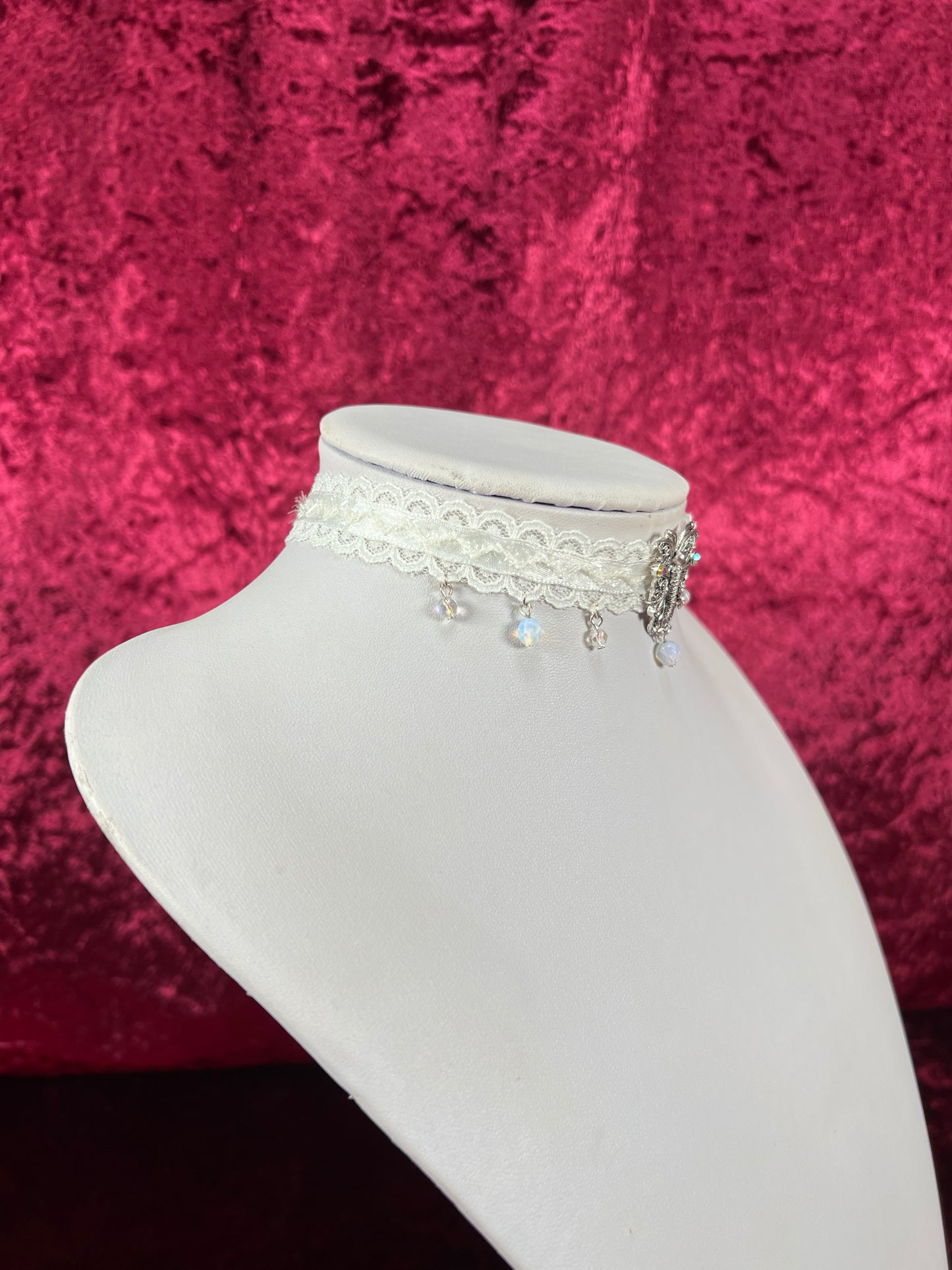 Vintage Jewelry - Y2K Choker Necklace - White Lace - Silver Butterfly Pendant