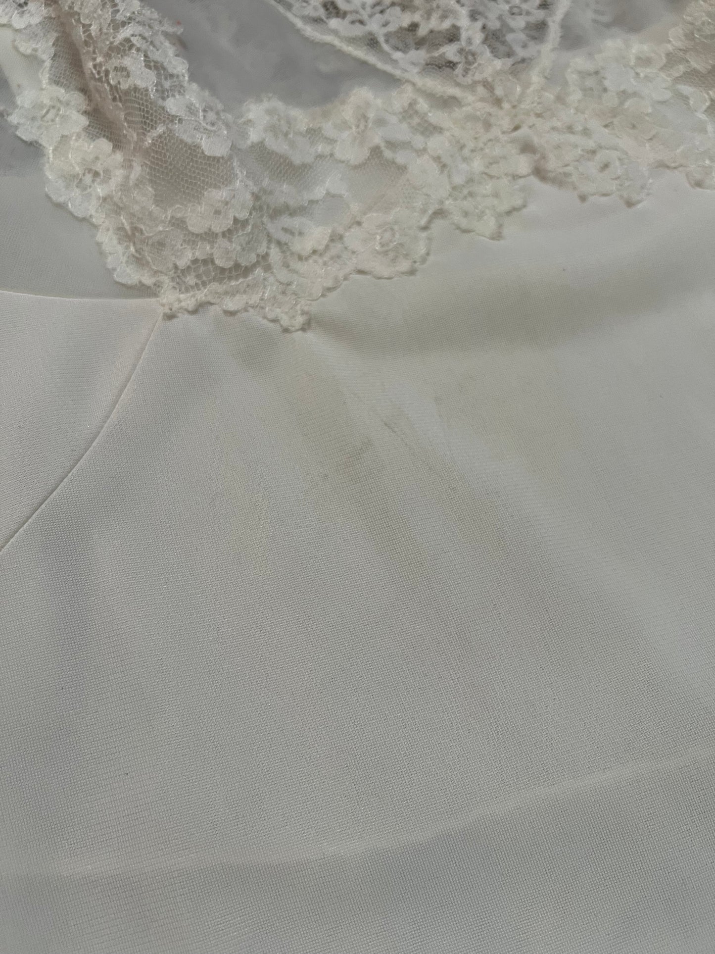 Vintage Clothing - Dress Slip - White - Floral Lace - Hollywood Vassarette - Medium - Made In U.S.A.