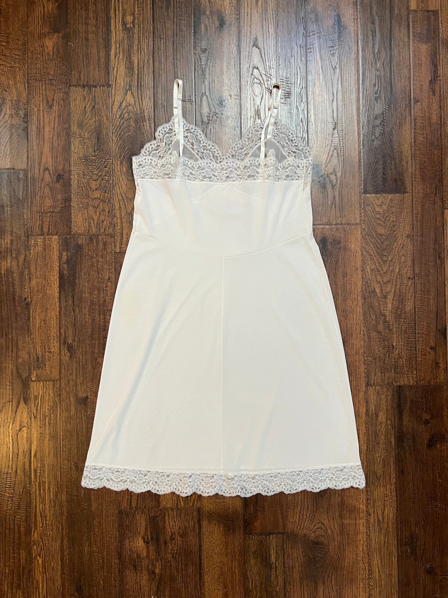 Vintage Clothing - Dress Slip - White - Floral Lace - Hollywood Vassarette - Medium - Made In U.S.A.
