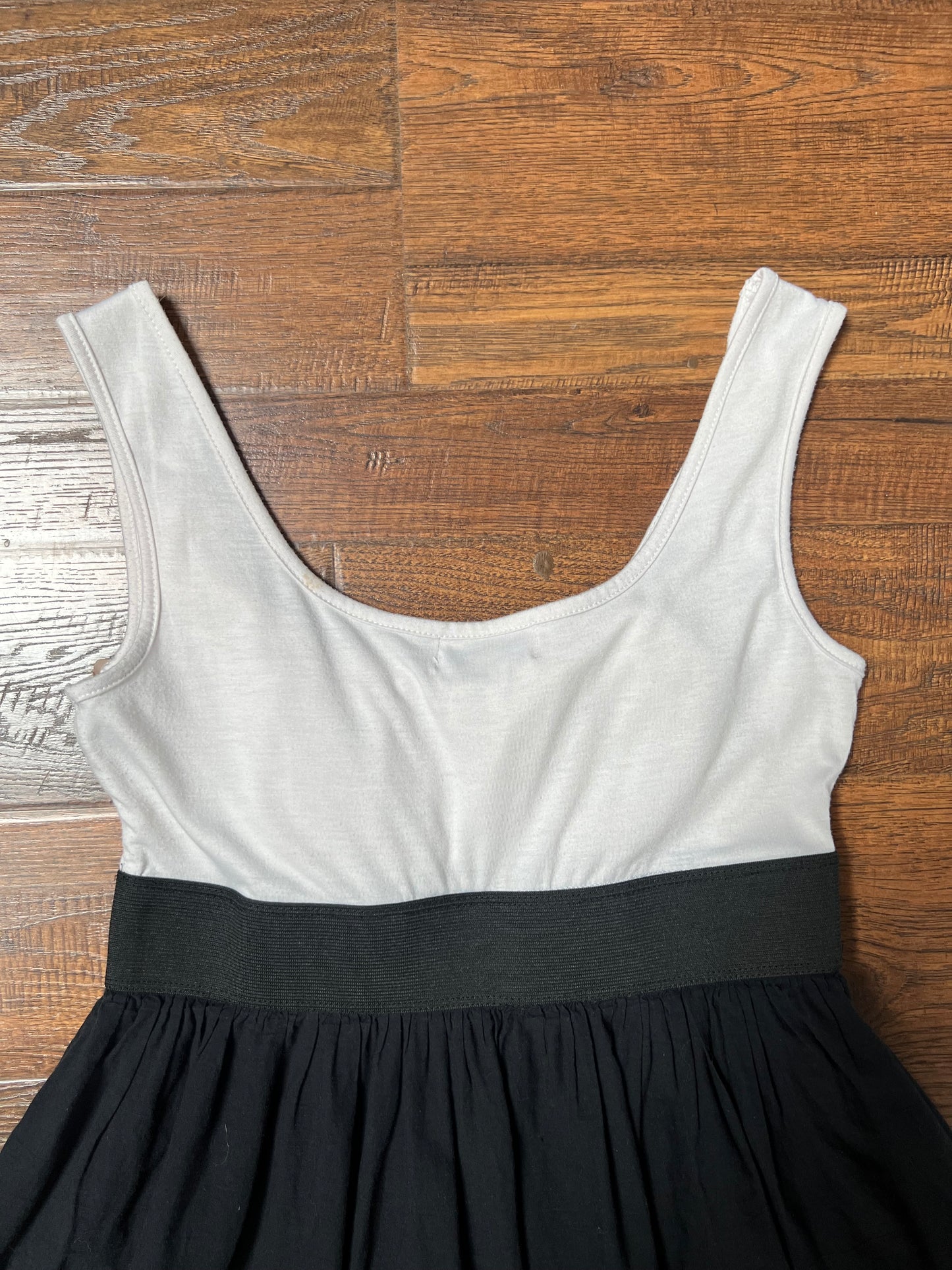 Vintage Clothing - Y2K A-Line Skater Dress - Black and White - Medium - Trixxi