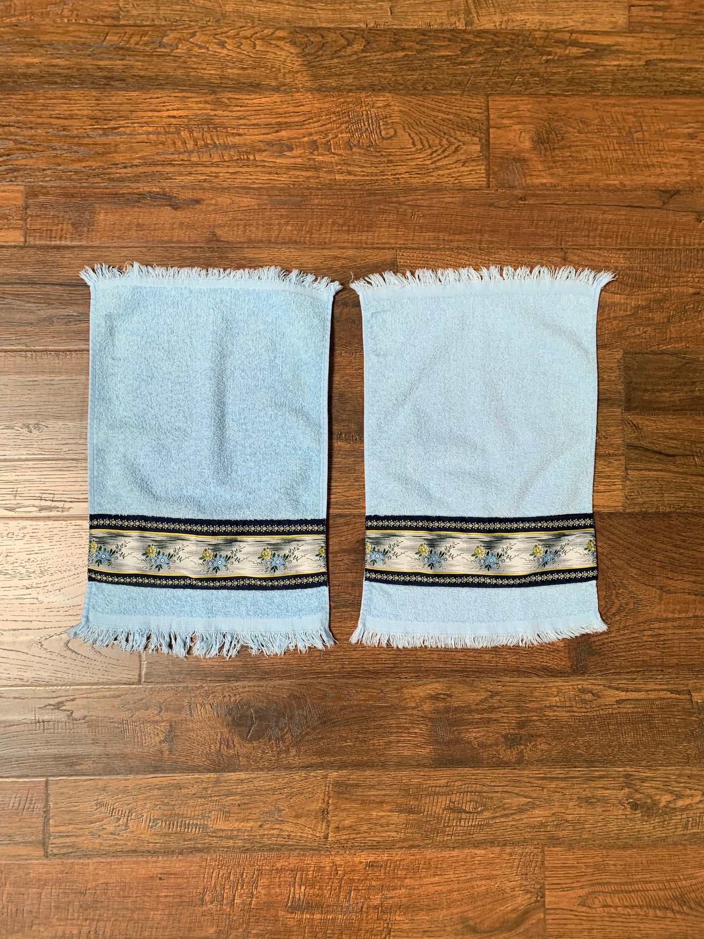 Vintage Dundee Decorative Hand Towel Set - Baby Blue with Floral Ribbon