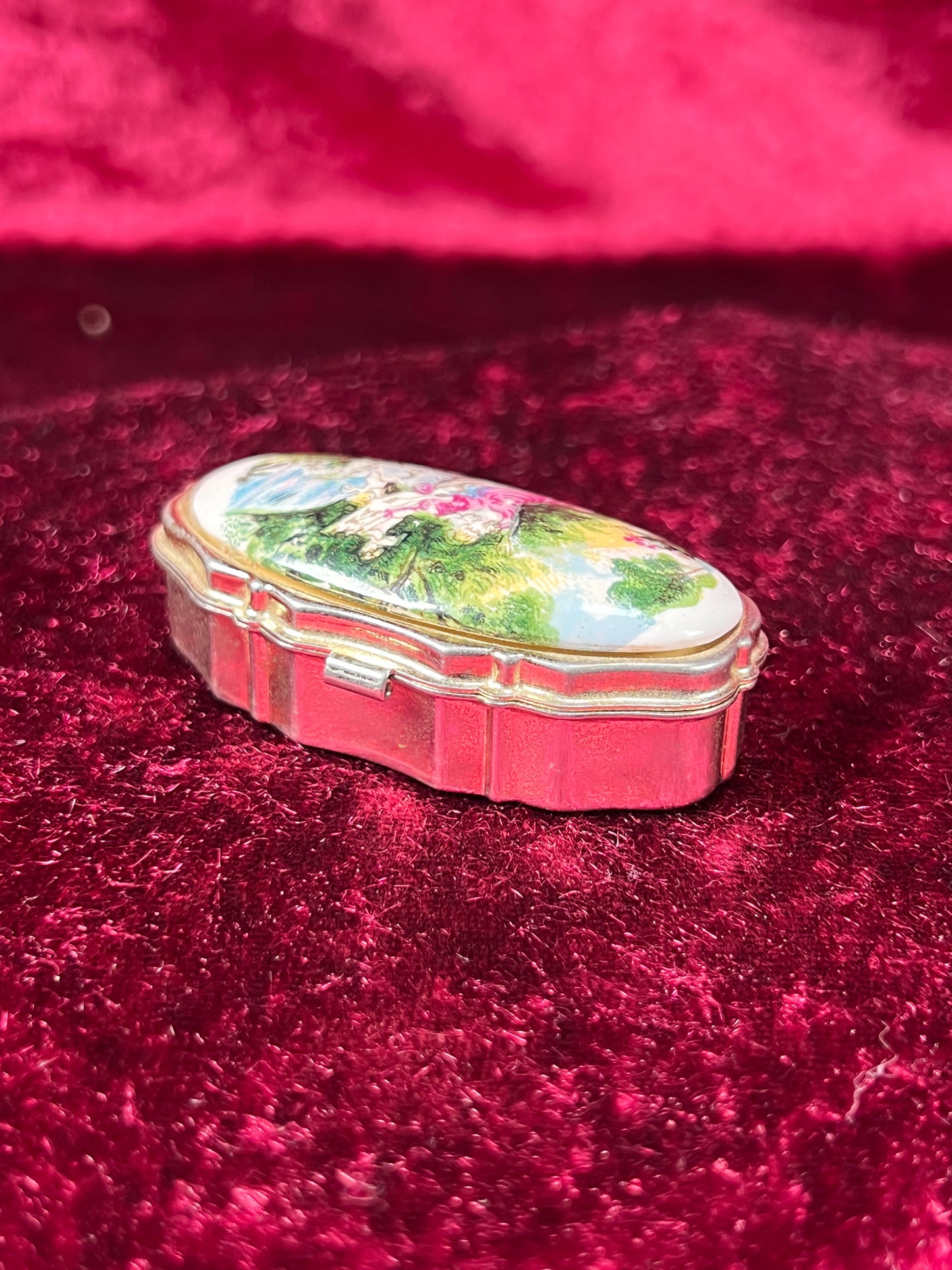 Vintage Vanity - 2-Compartment Pill Box - Silver Tone - Enamel Lid - Kissing Prince and Princess