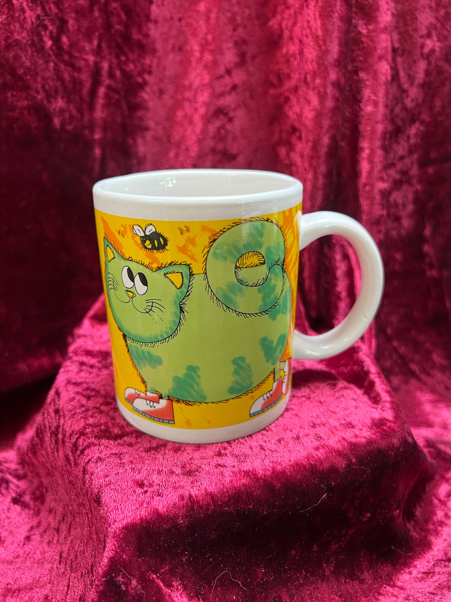 Vintage Mug - Novelty Coffee Cup - Funky 90s Cartoon Cats - Green and Spotted - Allied Design