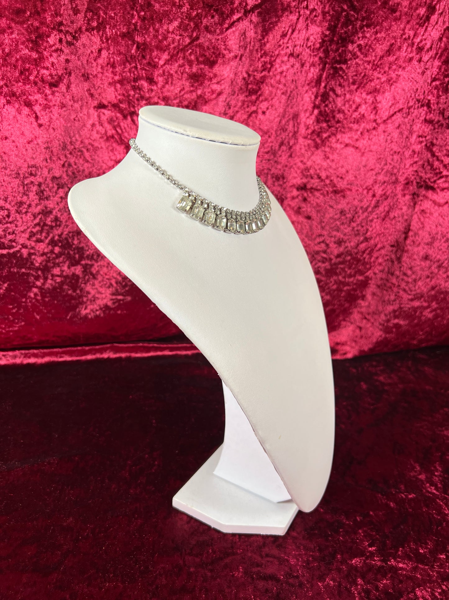 Vintage Jewelry - Collar Necklace - Silver Tone Metal - Baguette and Round Rhinestones - 15.25”