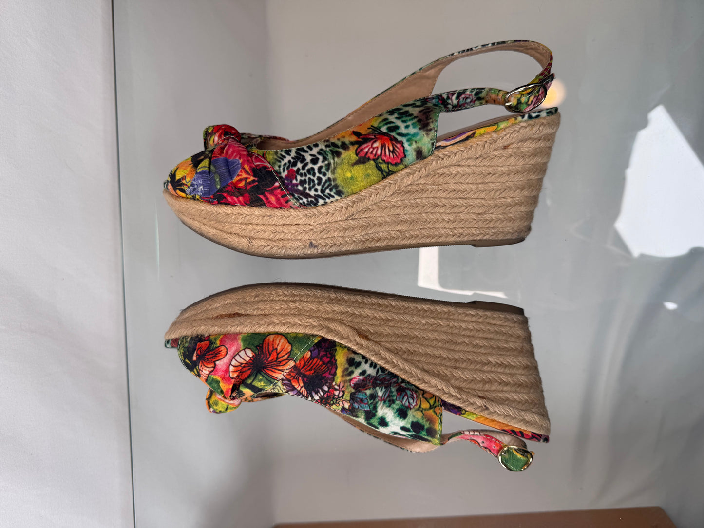 Dress Barn Multi Color Lotus Print Espadrille Wedge - Size 7.5