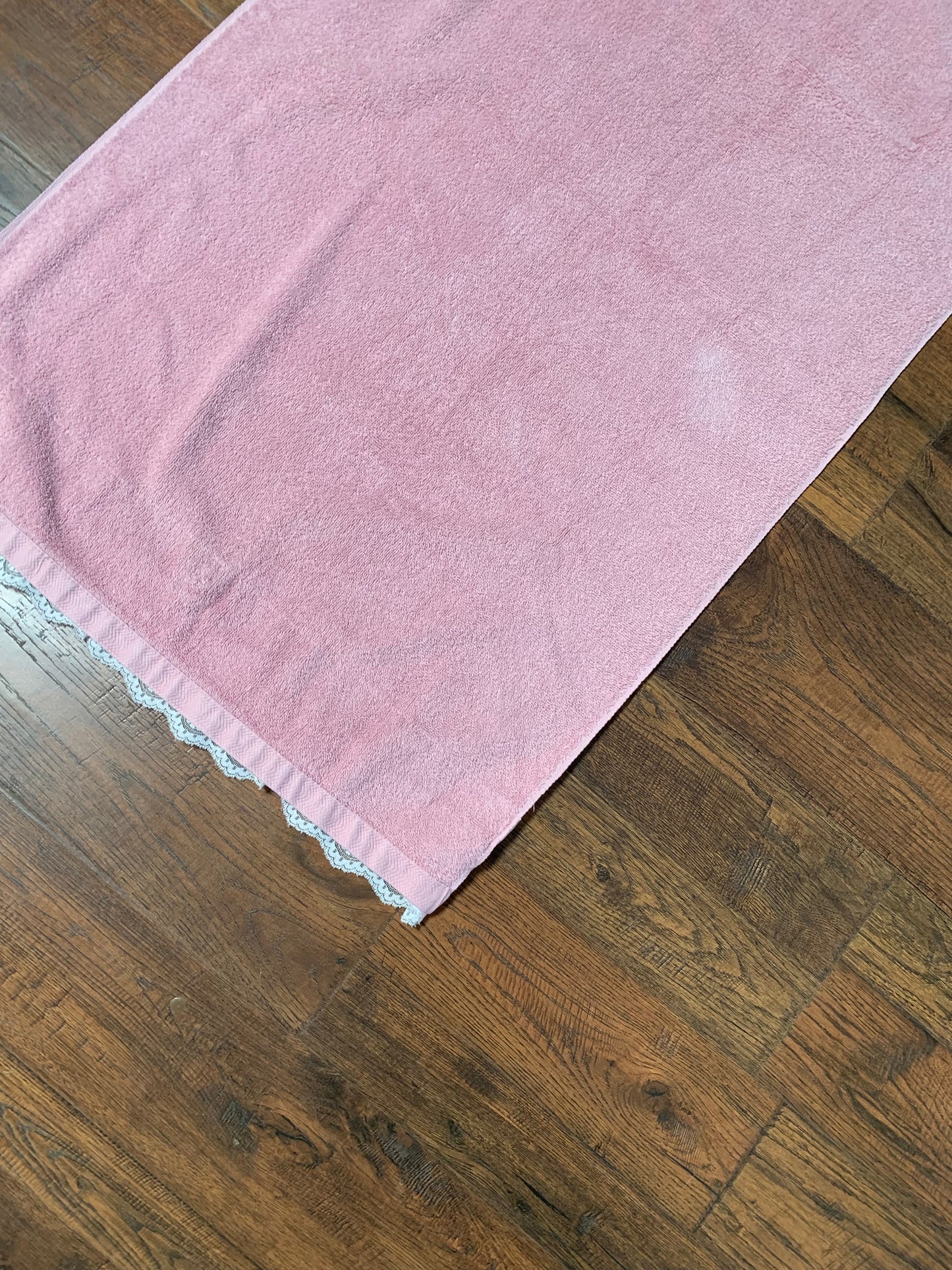 Vintage 1978 Grand Prix by Avanti Bath Towel - Pink with Lace, Ribbon, and Rose Trim