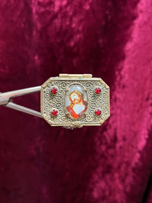 Vintage Religio - Brass Pill Box - Jesus In Thorned Crown - Red Faceted Glass