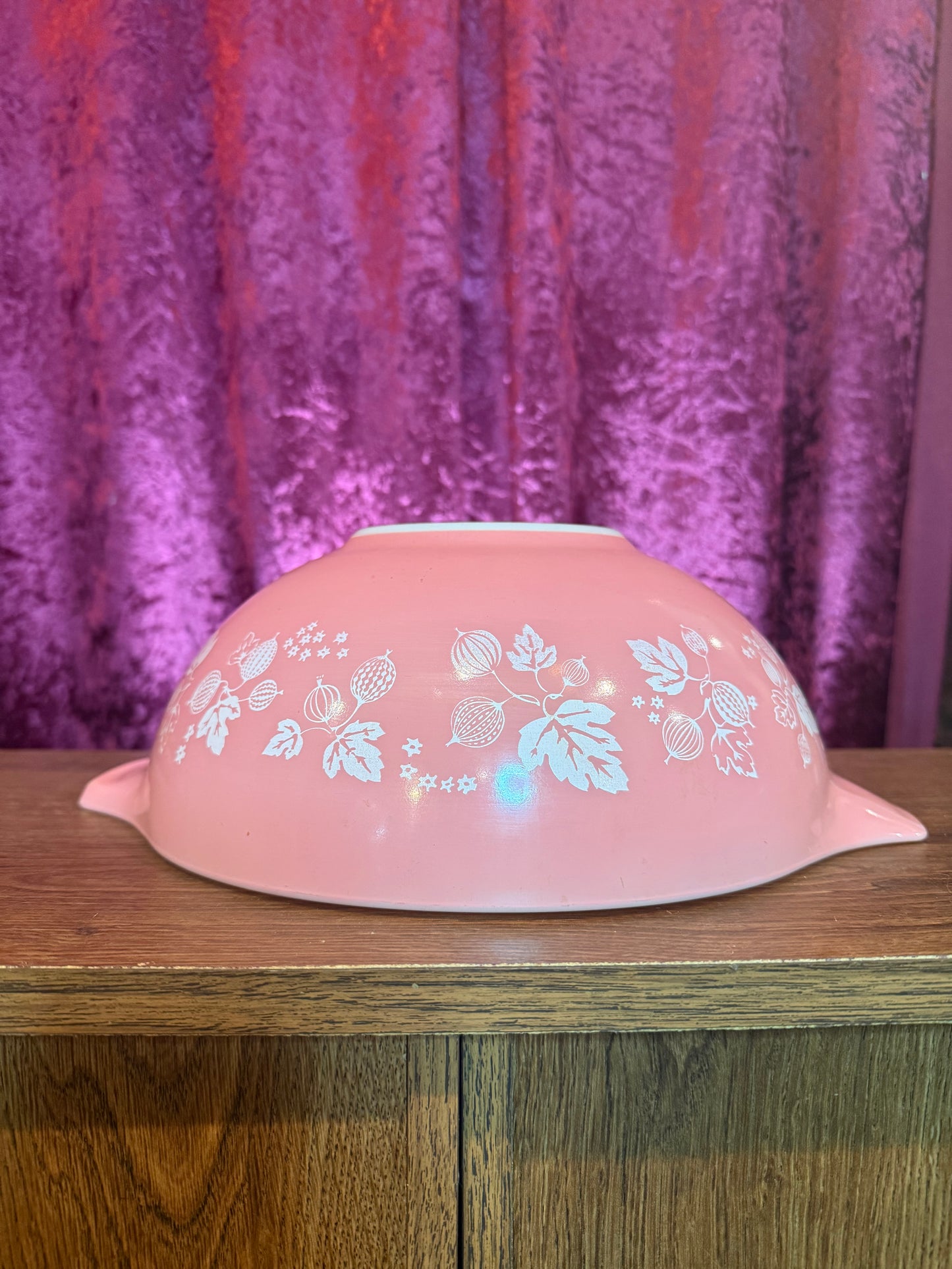Vintage Kitchen - Large Cinderella Pyrex Bowl - Gooseberry Pattern