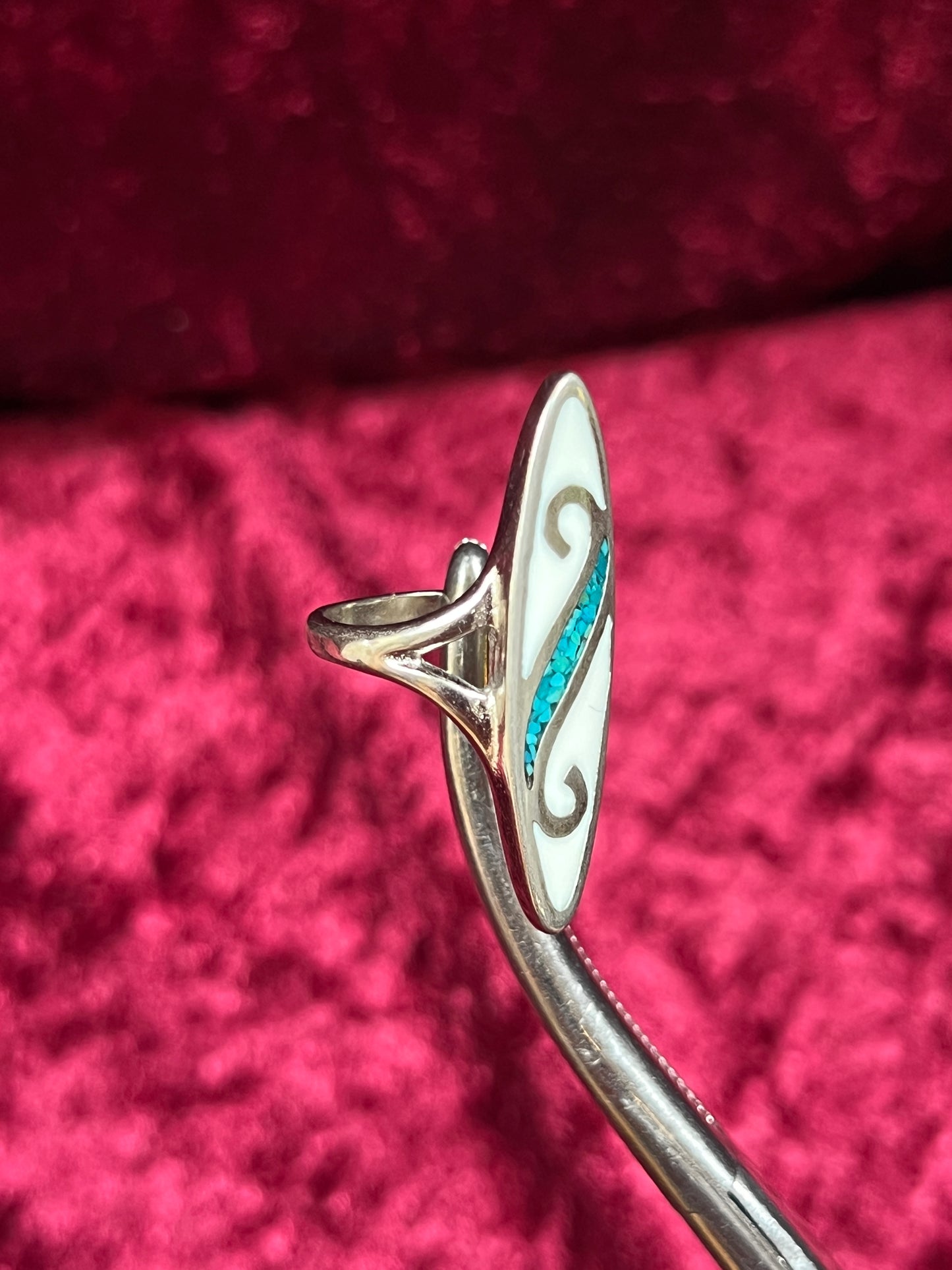 Vintage Jewelry - Marquise Ring - Sterling Silver - Turquoise Chip Inlay on White Stone - 8.5