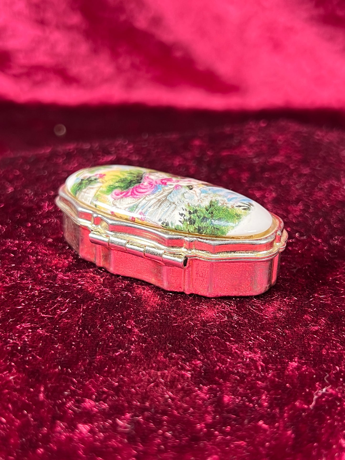 Vintage Vanity - 2-Compartment Pill Box - Silver Tone - Enamel Lid - Kissing Prince and Princess