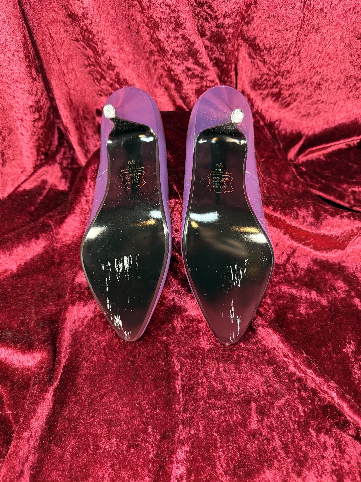 Vintage Shoes - 1990s Fast Turn Purple Pumps - Genuine Leather Made in Taiwan - Size 7.5
