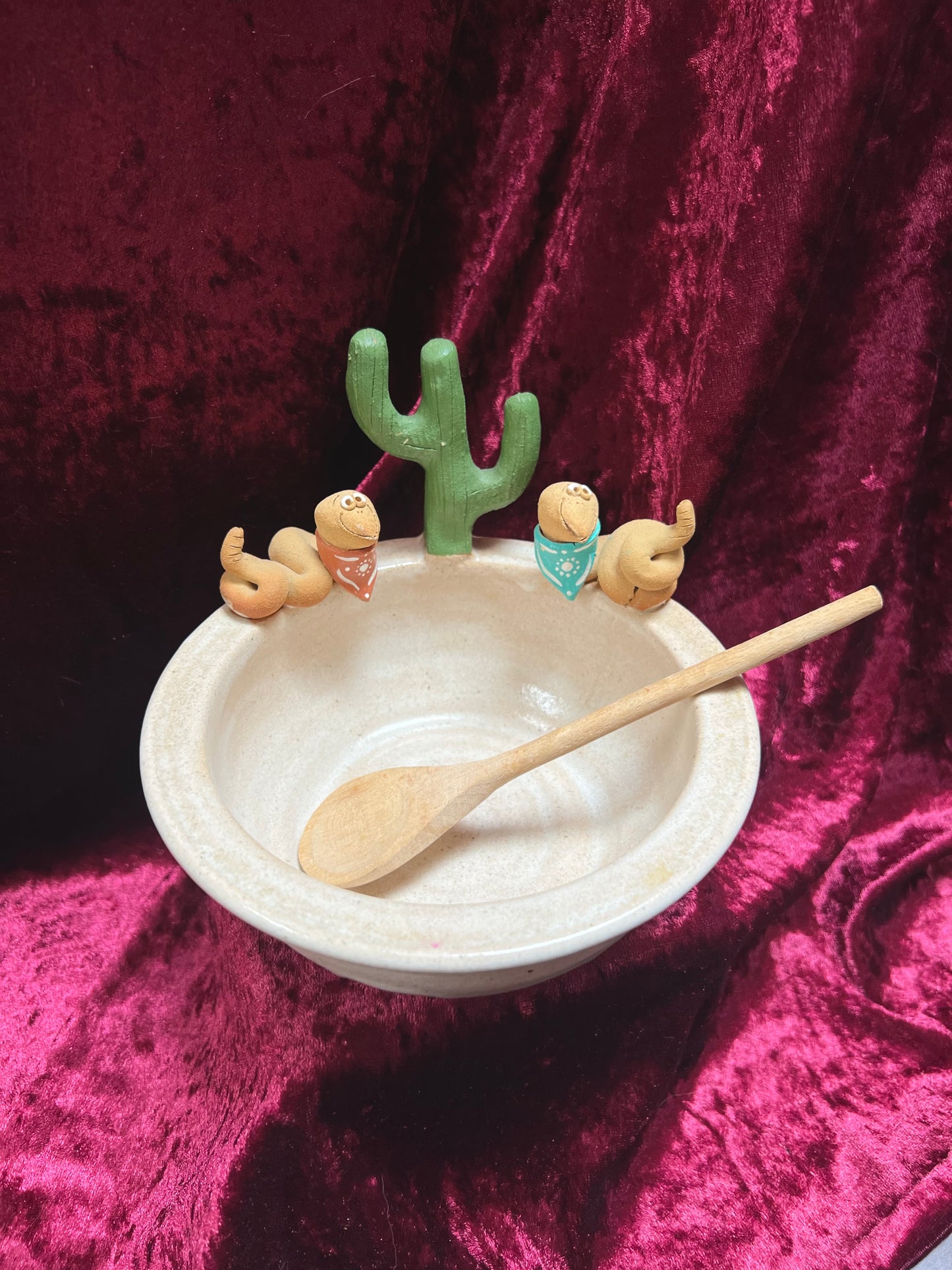 Vintage Kitchen - Ceramic Serving Bowl - Bandit Rattlesnakes & Saguaro Cactus