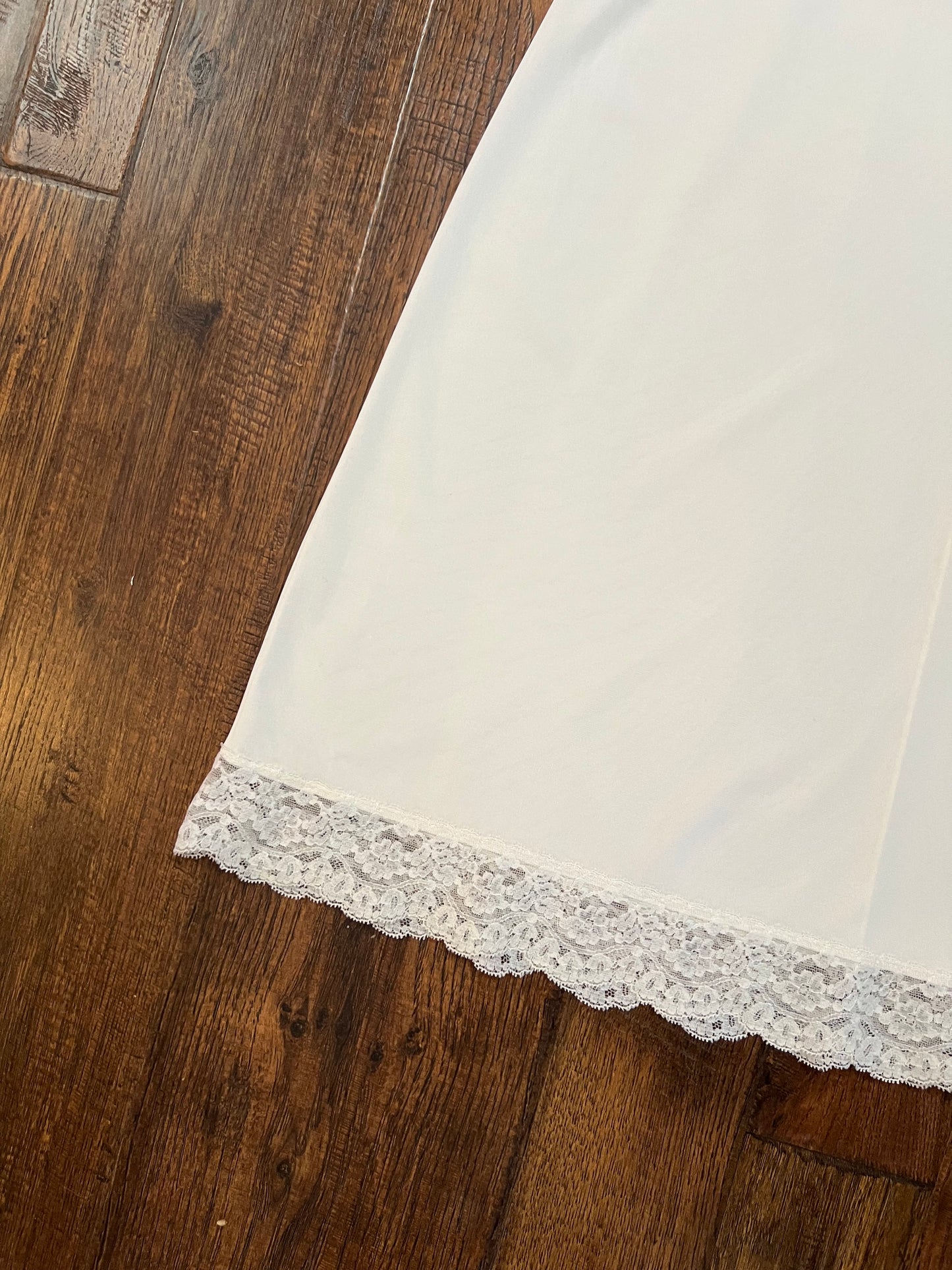 Vintage Clothing - Dress Slip - White - Floral Lace - Hollywood Vassarette - Medium - Made In U.S.A.