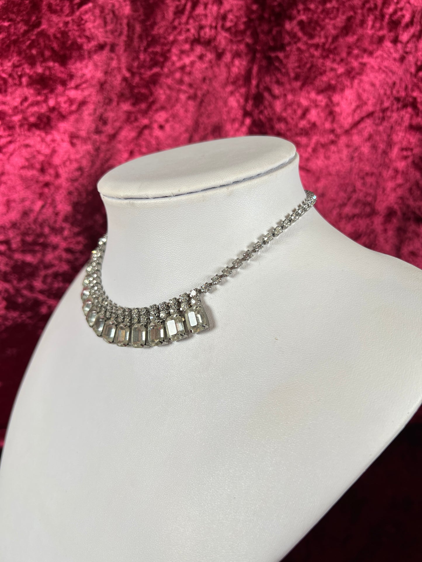 Vintage Jewelry - Collar Necklace - Silver Tone Metal - Baguette and Round Rhinestones - 15.25”