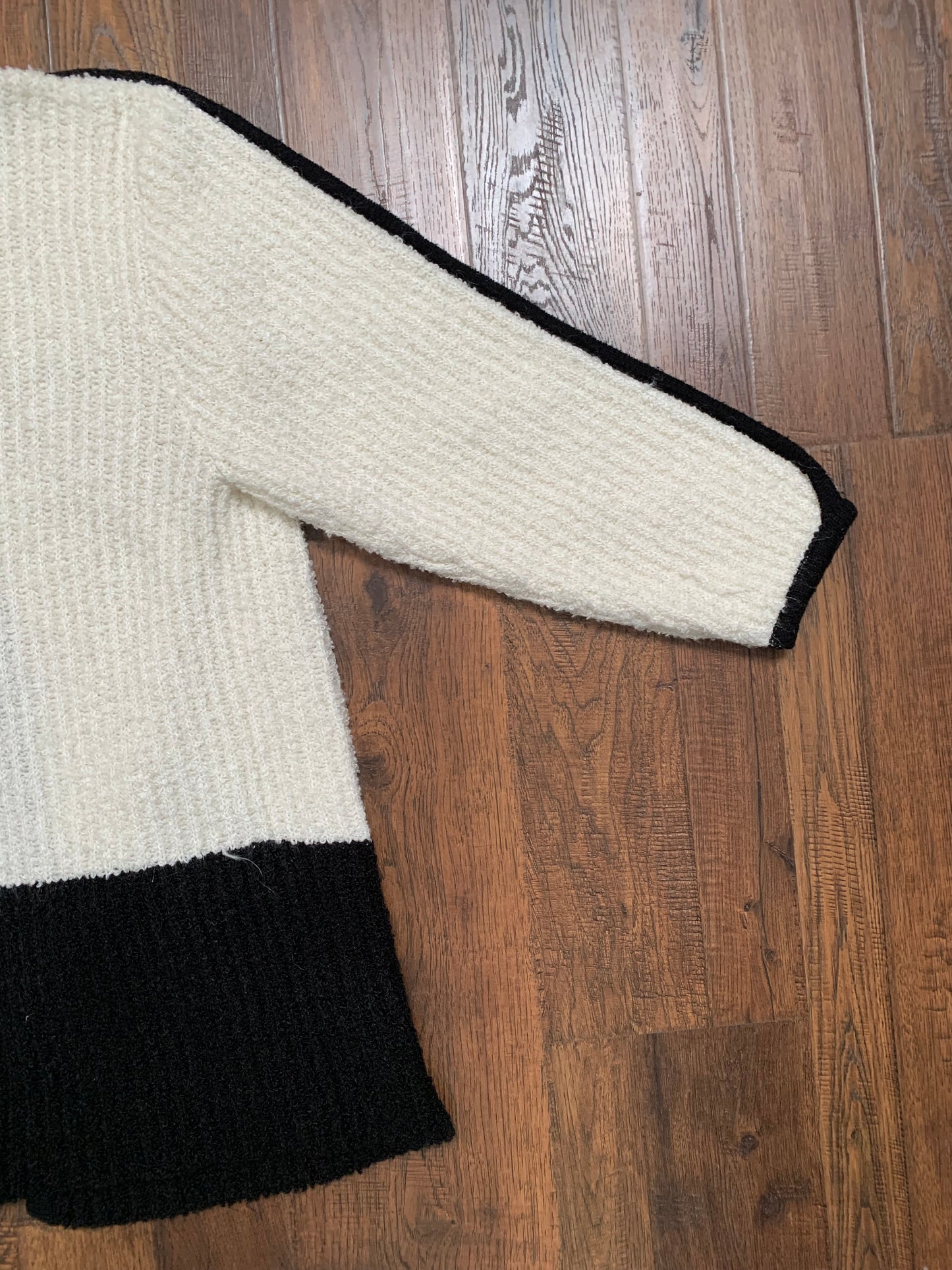 Vintage Clothing - Heavy Knit Top Button Cardigan - Black & White - J.J. Browne - Large