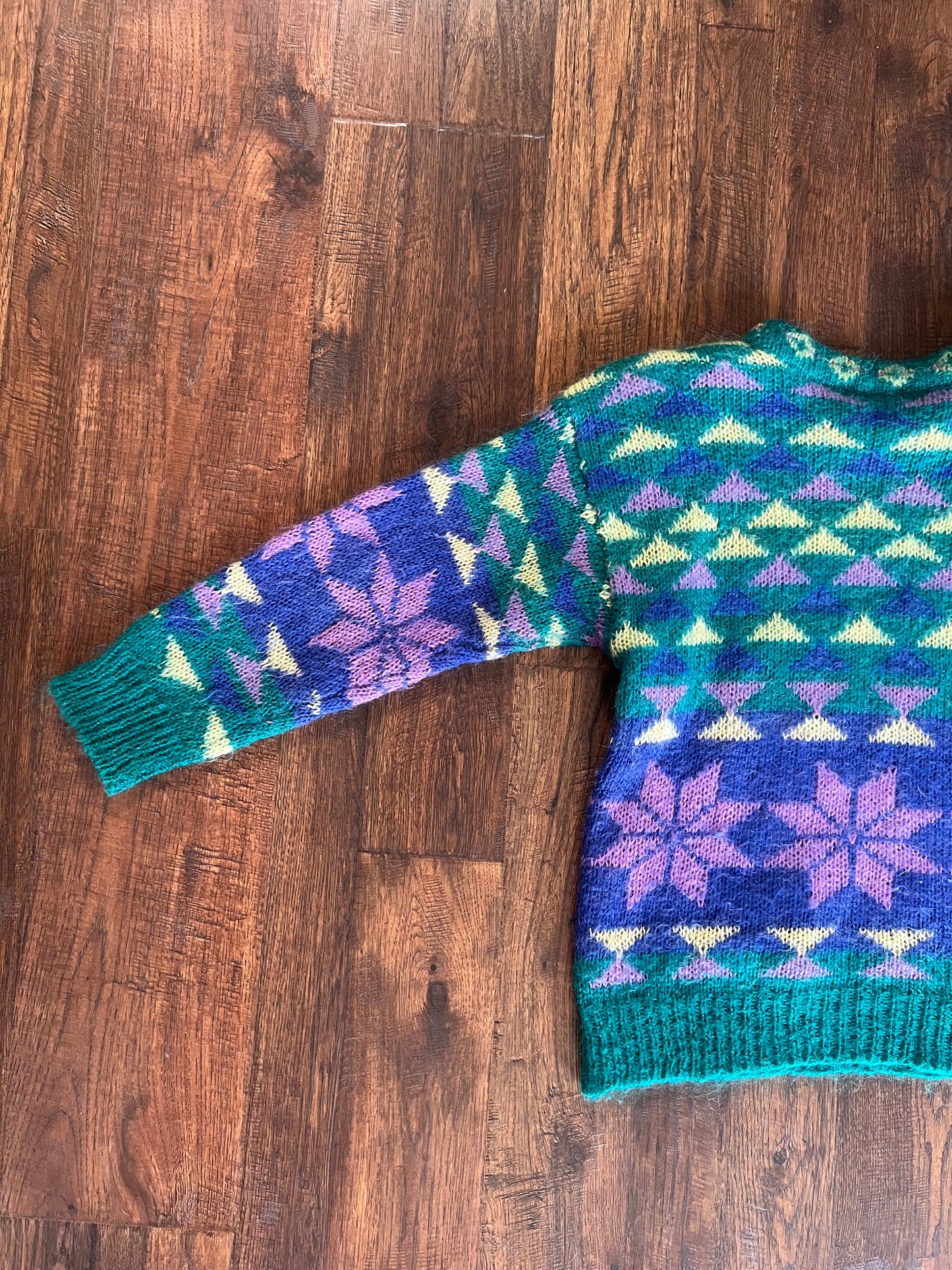 Vintage Clothing - Knit Pullover Sweater - All Over Geometric Pattern - Gallagher - Small