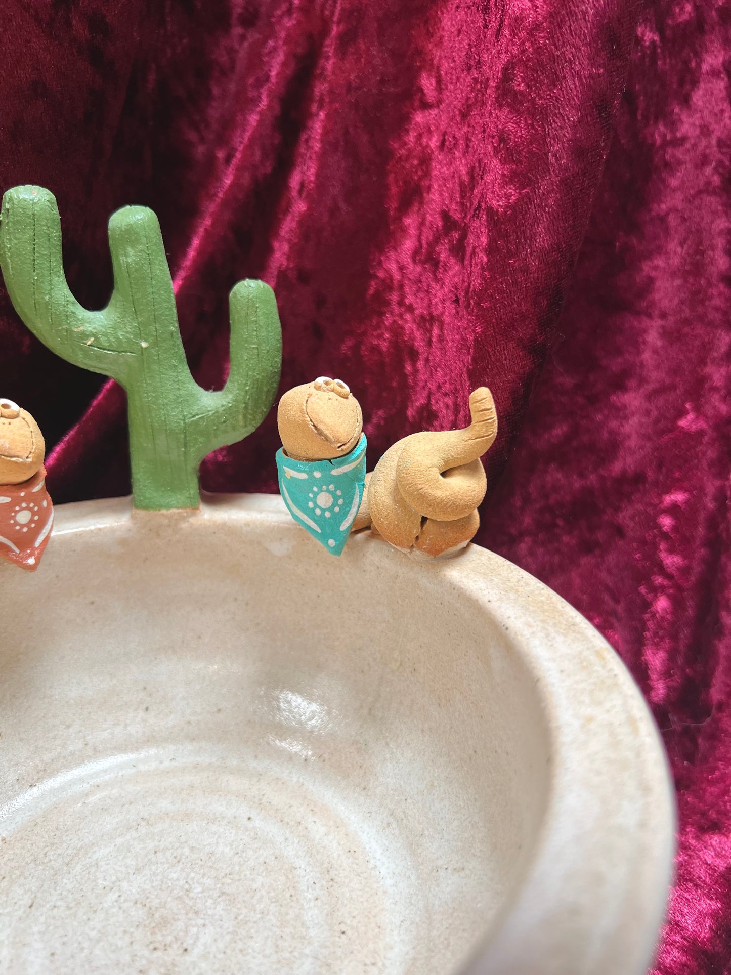 Vintage Kitchen - Ceramic Serving Bowl - Bandit Rattlesnakes & Saguaro Cactus