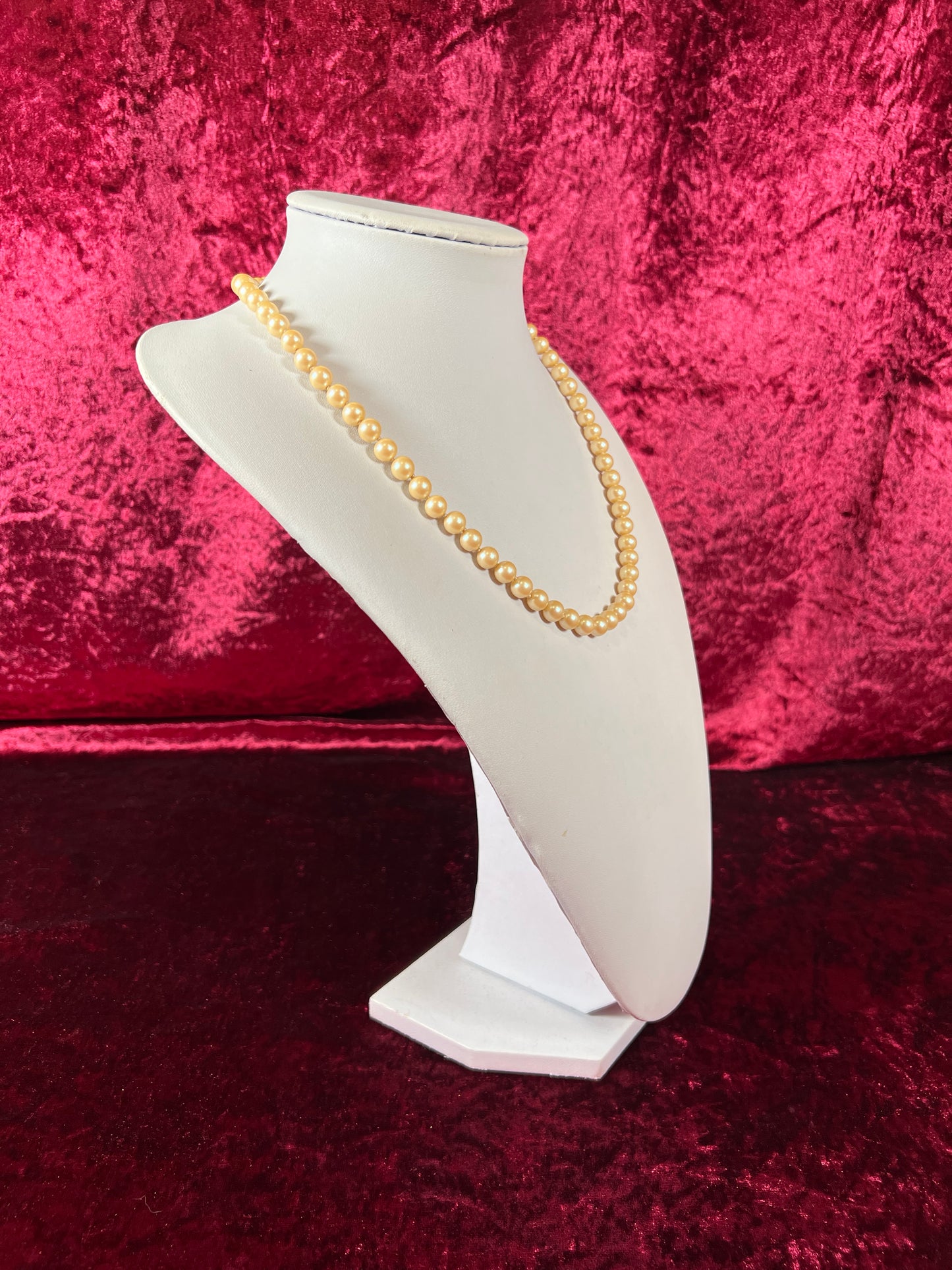 Vintage Jewelry - Necklace - Faux Pearls - Cream - 20.75"