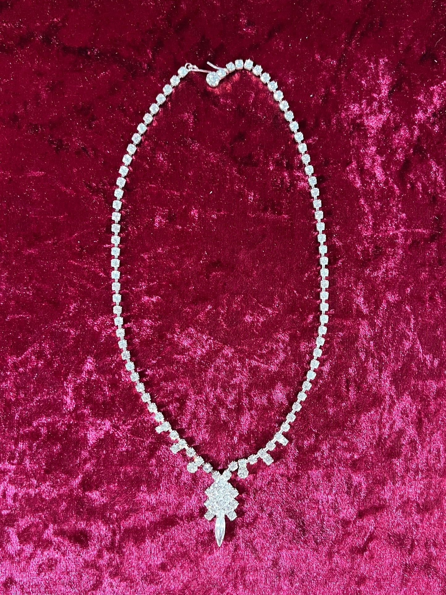 Vintage Jewelry - Collar / Choker Necklace - Silver Tone Metal - Ornate Drop Pendant - Clear Rhinestones - 16.5”