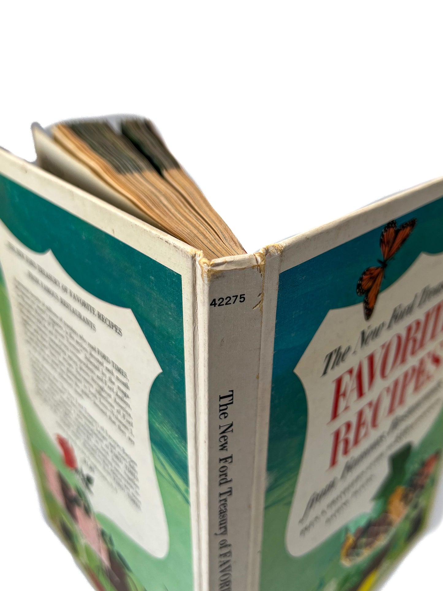 Vintage Cookbook - The New Ford Treasury of Favorite Recipes from Famous Restaurants - 1963 Ford Motor Company