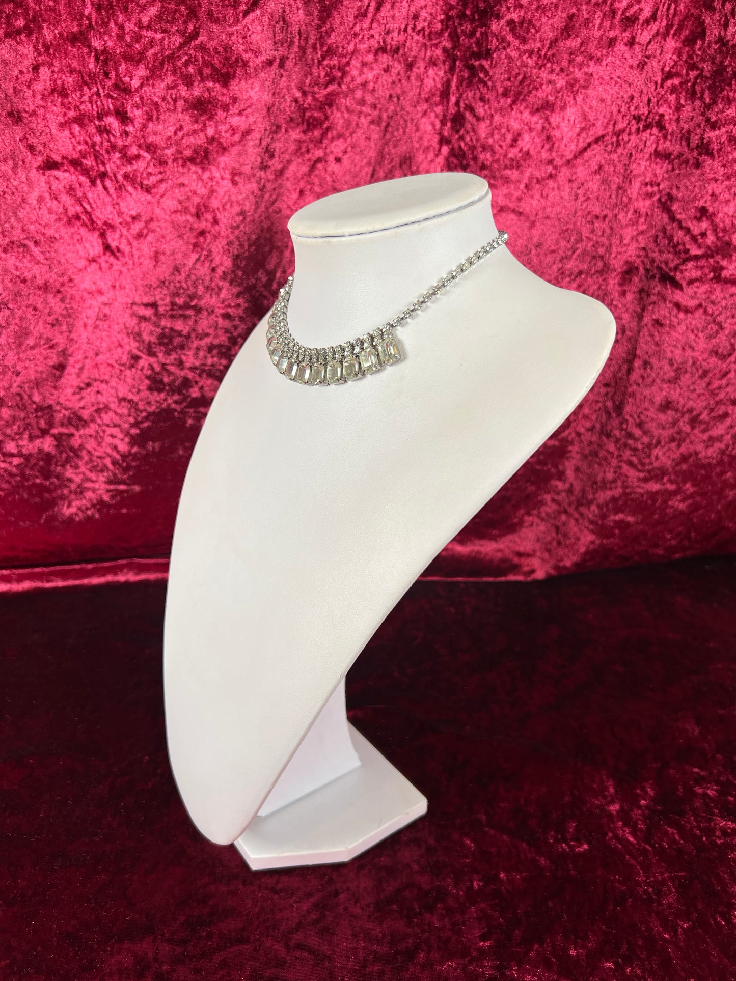 Vintage Jewelry - Collar Necklace - Silver Tone Metal - Baguette and Round Rhinestones - 15.25”