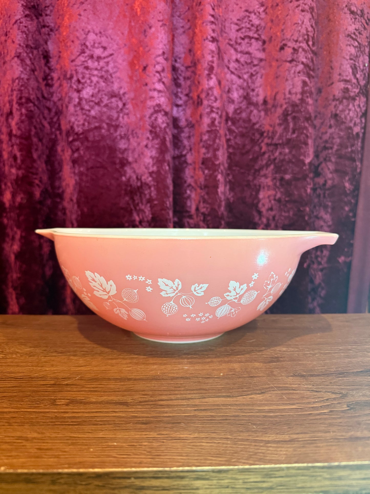 Vintage Kitchen - Large Cinderella Pyrex Bowl - Gooseberry Pattern