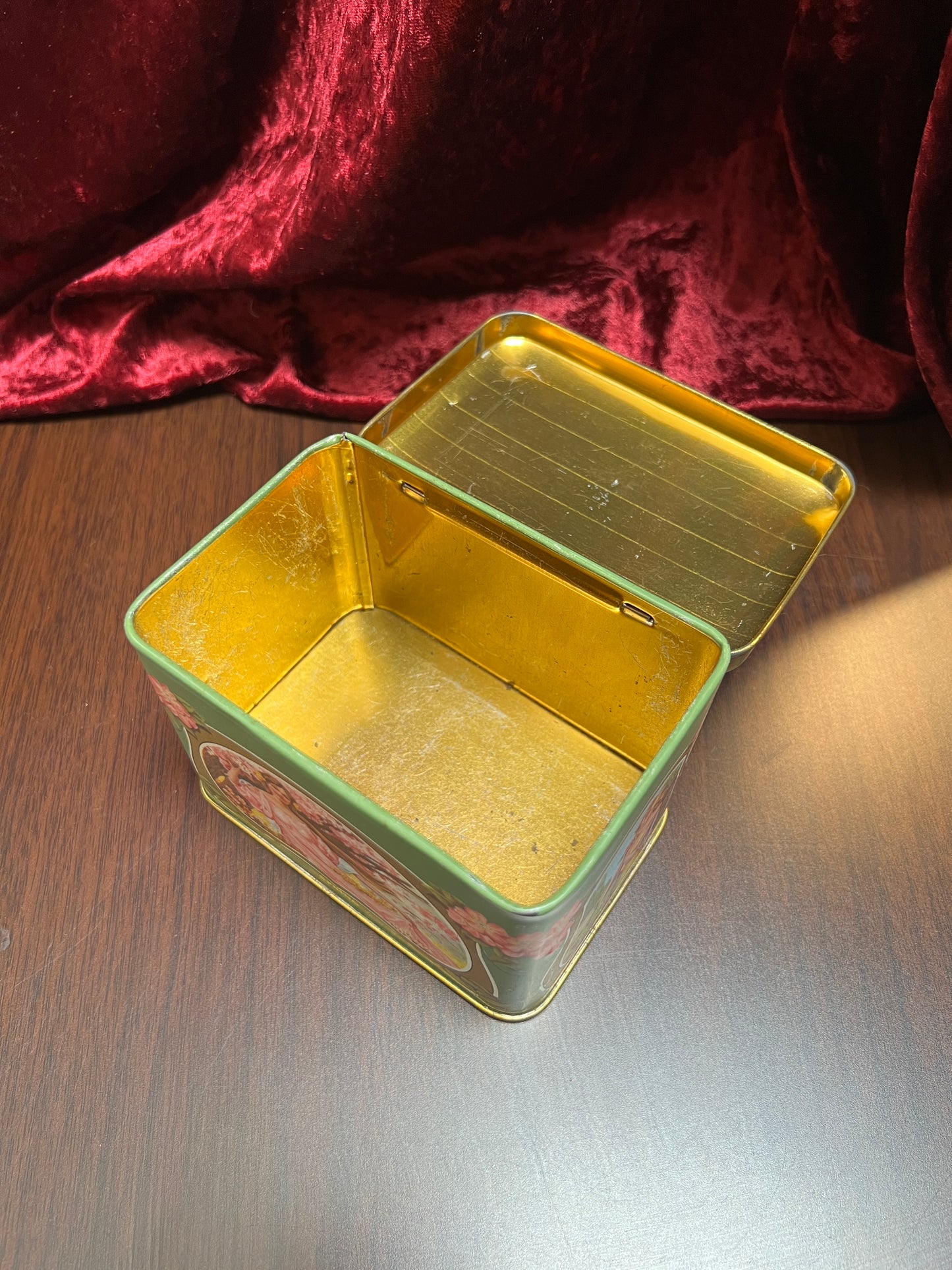 Vintage Kitchen - Tea Tin - The Four Seasons as Muses - England